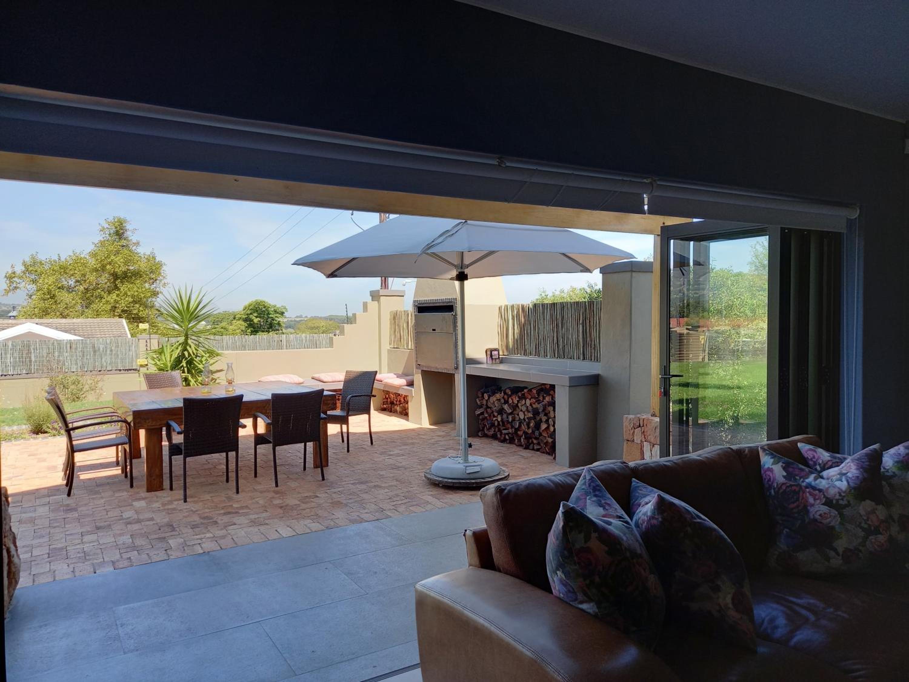 Modern spacious home in heart of Cape Winelands view 4