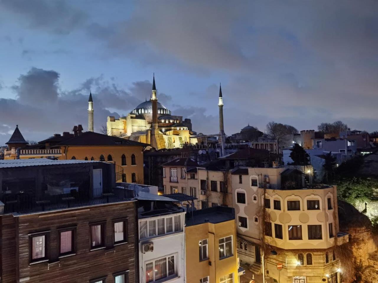 Henna Otel İstanbul - Image 36