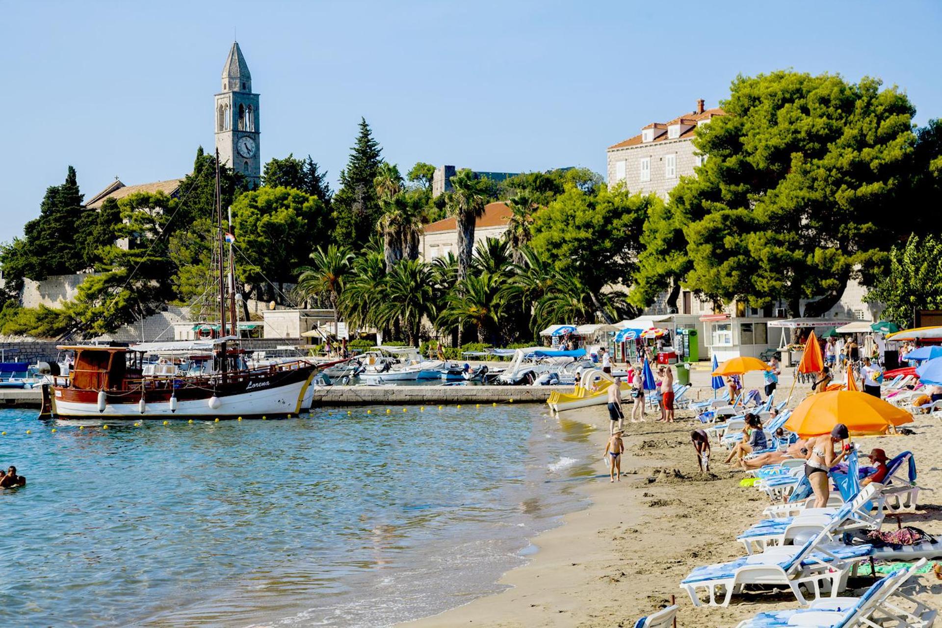 Luxury Apartment Goja with private pool and Jacuzzi near Dubrovnik