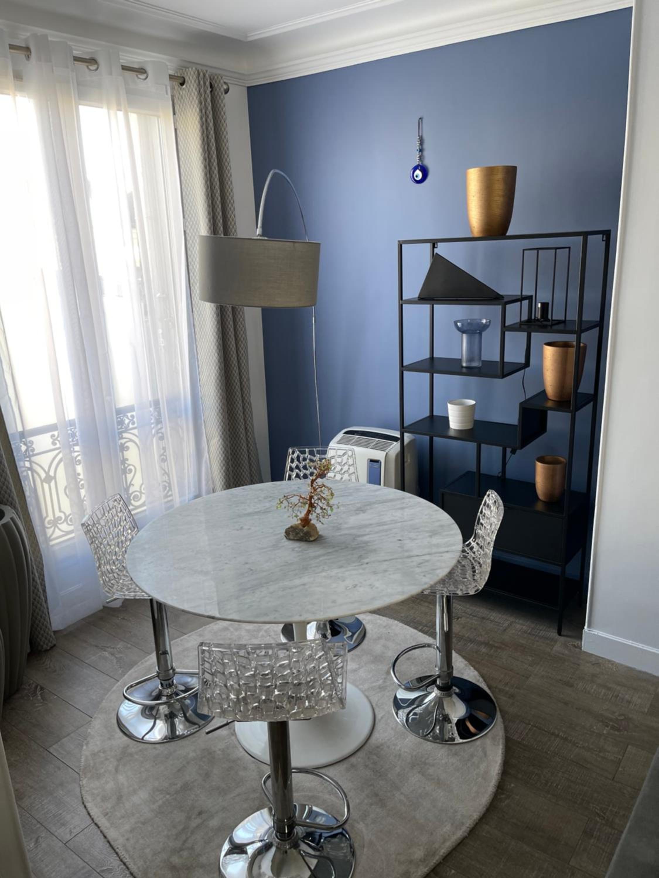 Beautiful Lincoln Apartment