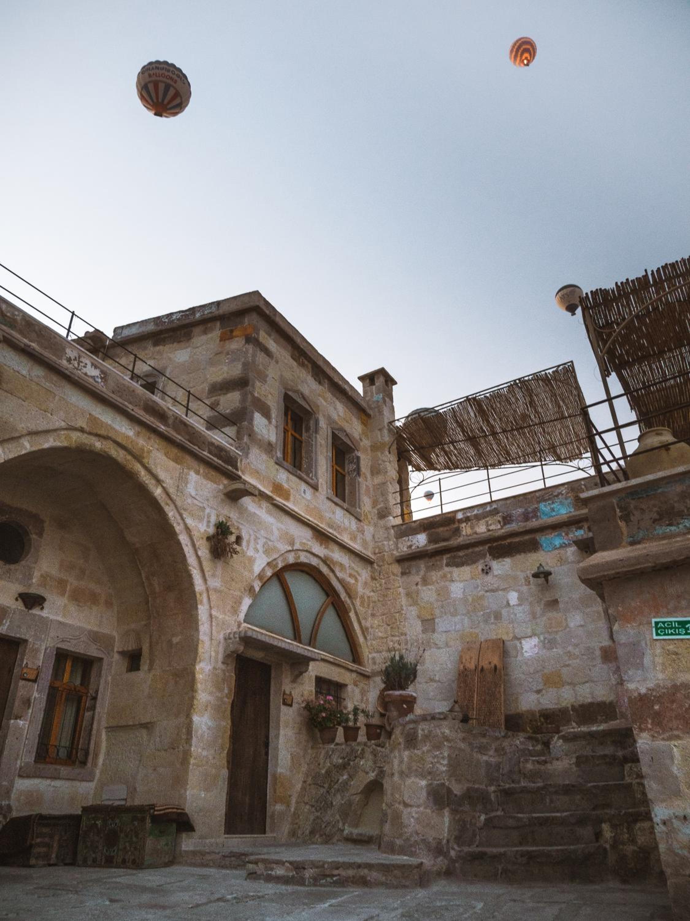 Seki Cave Suites - Image 176