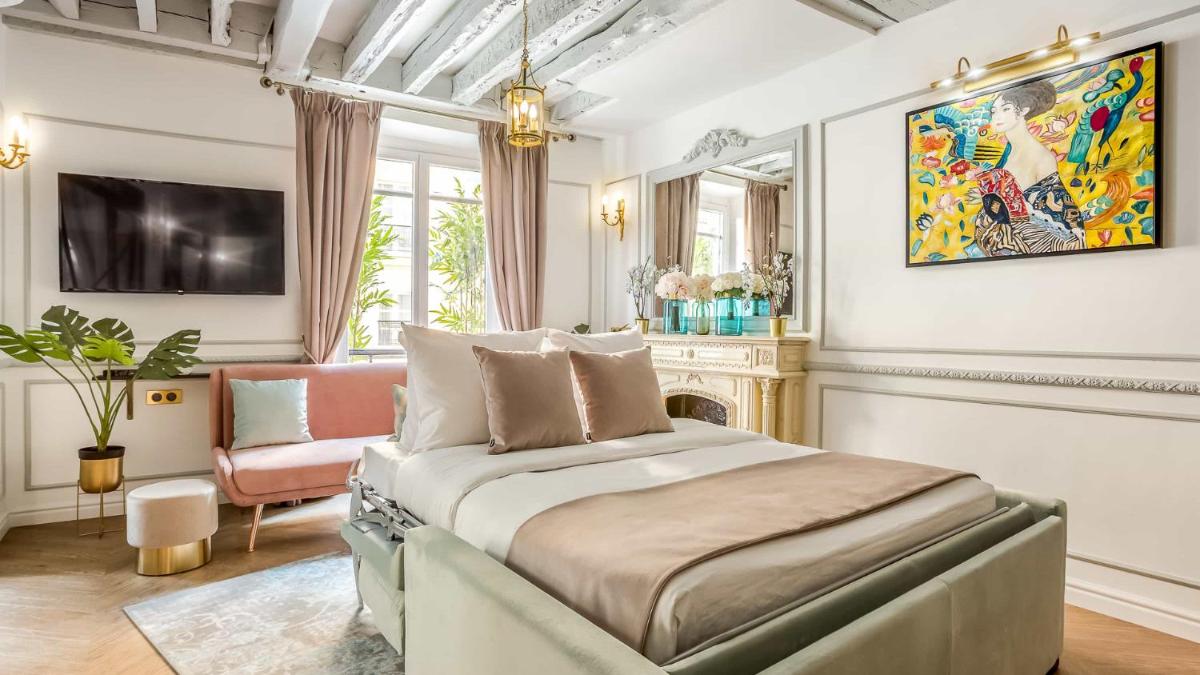 Luxury 4 bedroom 3 bathroom Aristocratic apartment - Louvre