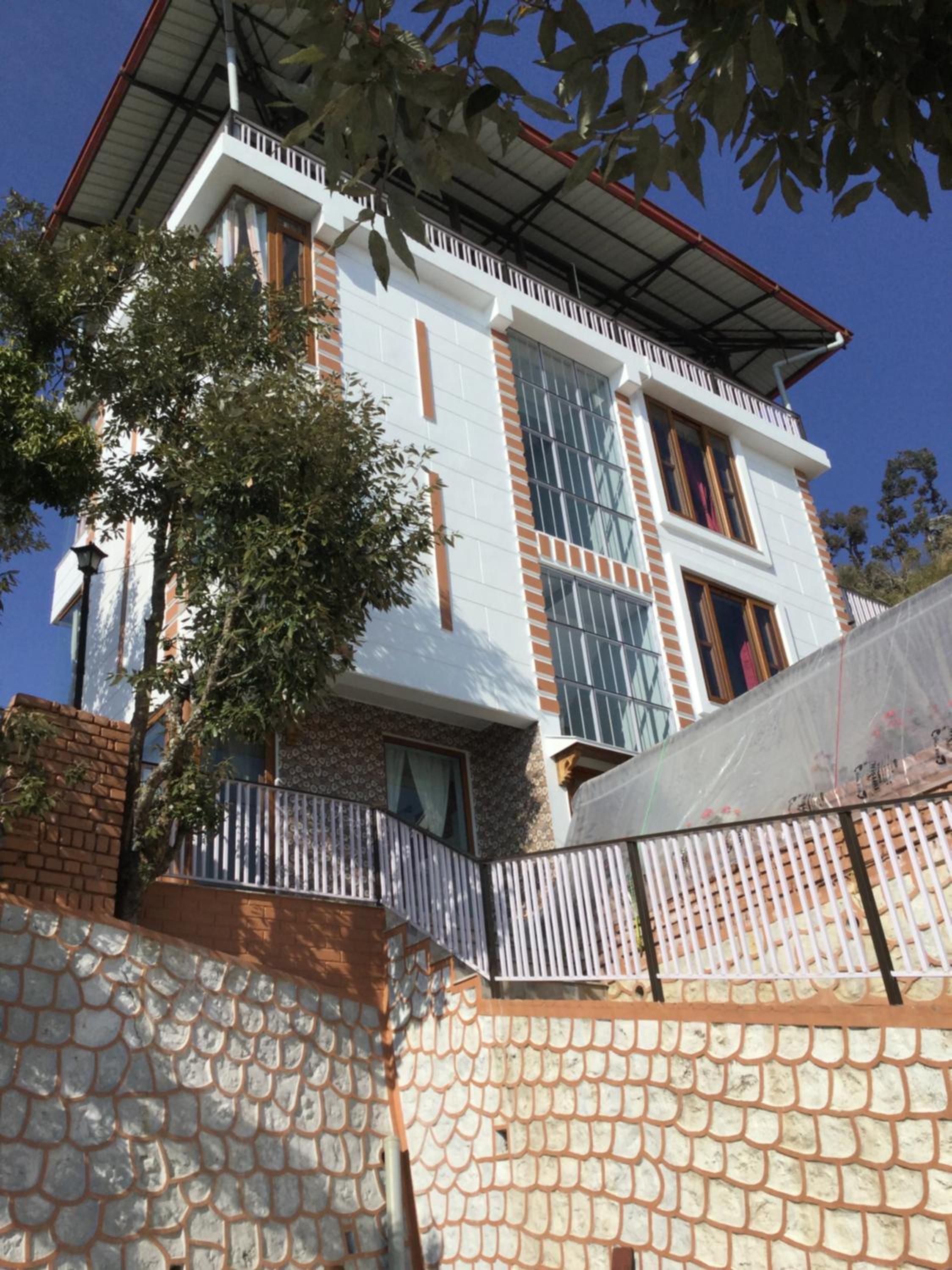 Mussoorie Vacations - House in the Oaks - Property Image 2