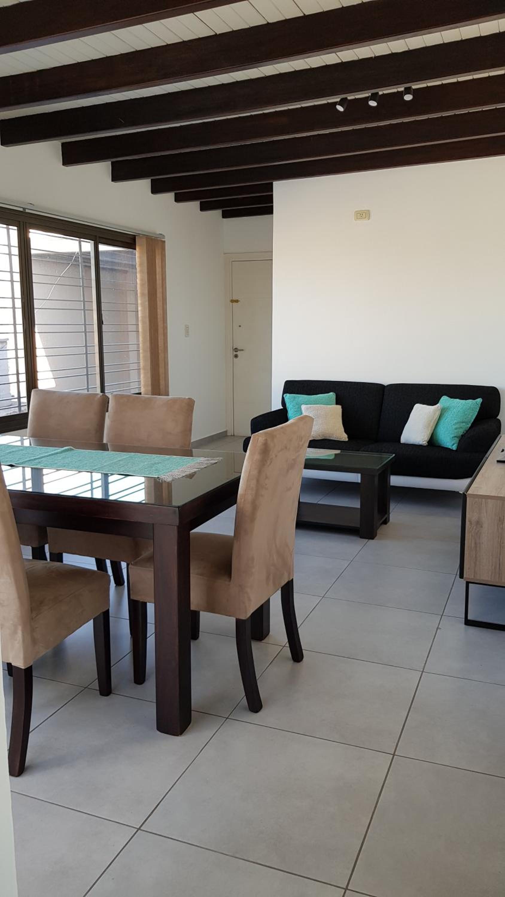 Apartamento Deluxe Senderos del Vino I, con cochera incluida, Desayuno opcional