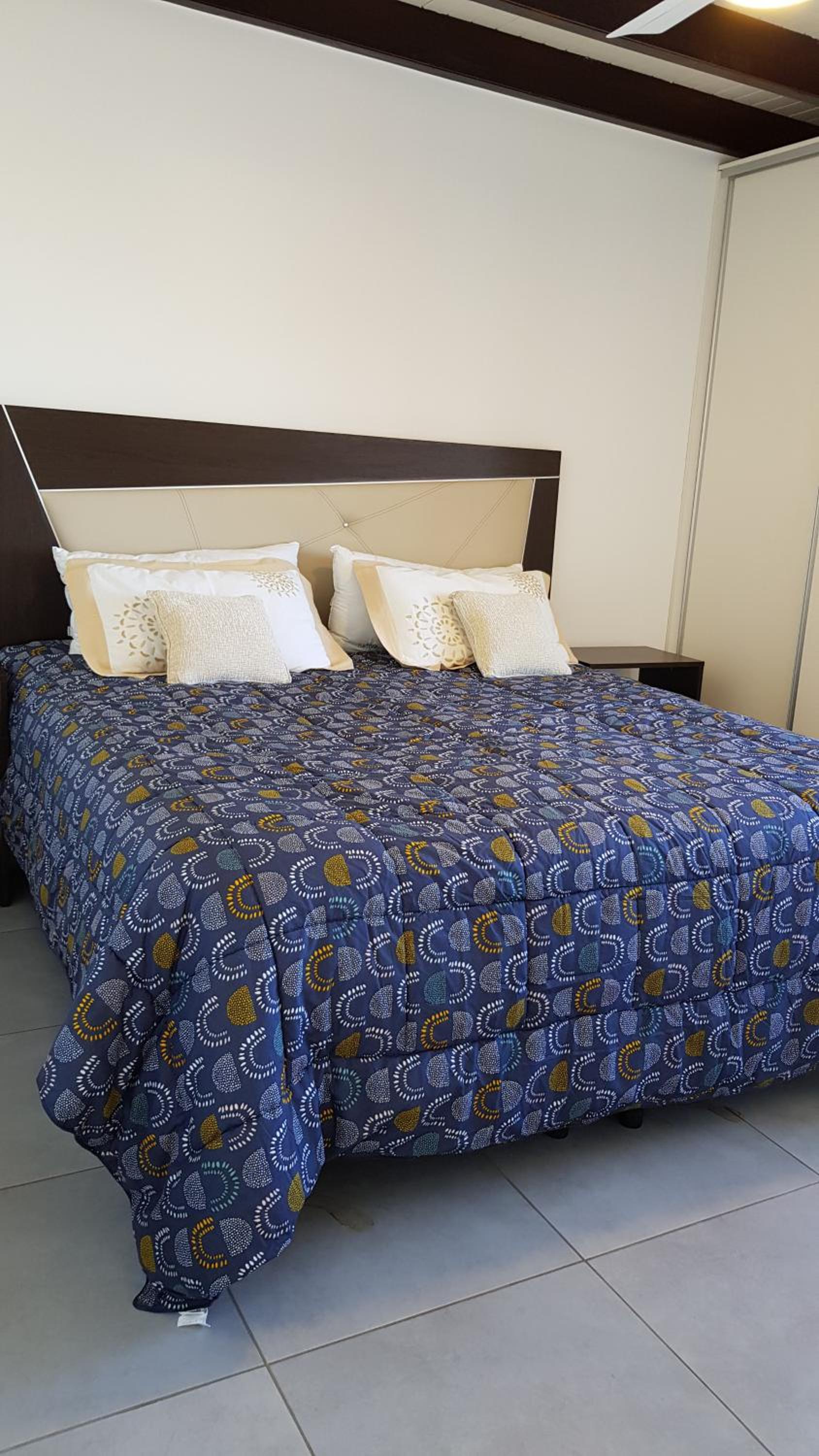 Apartamento Deluxe Senderos del Vino I, con cochera incluida, Desayuno opcional