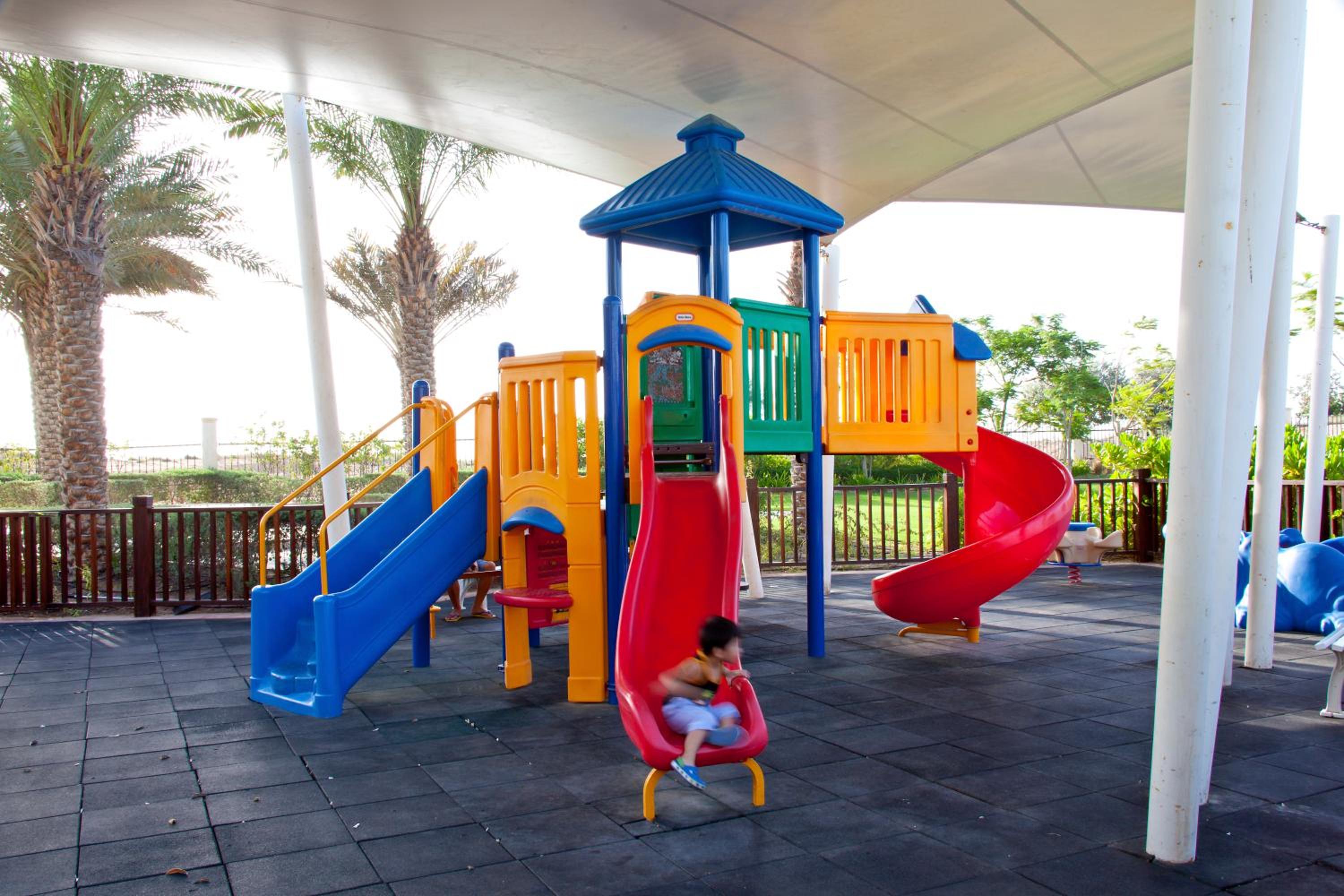 Yas Plaza Mangroves by IHG