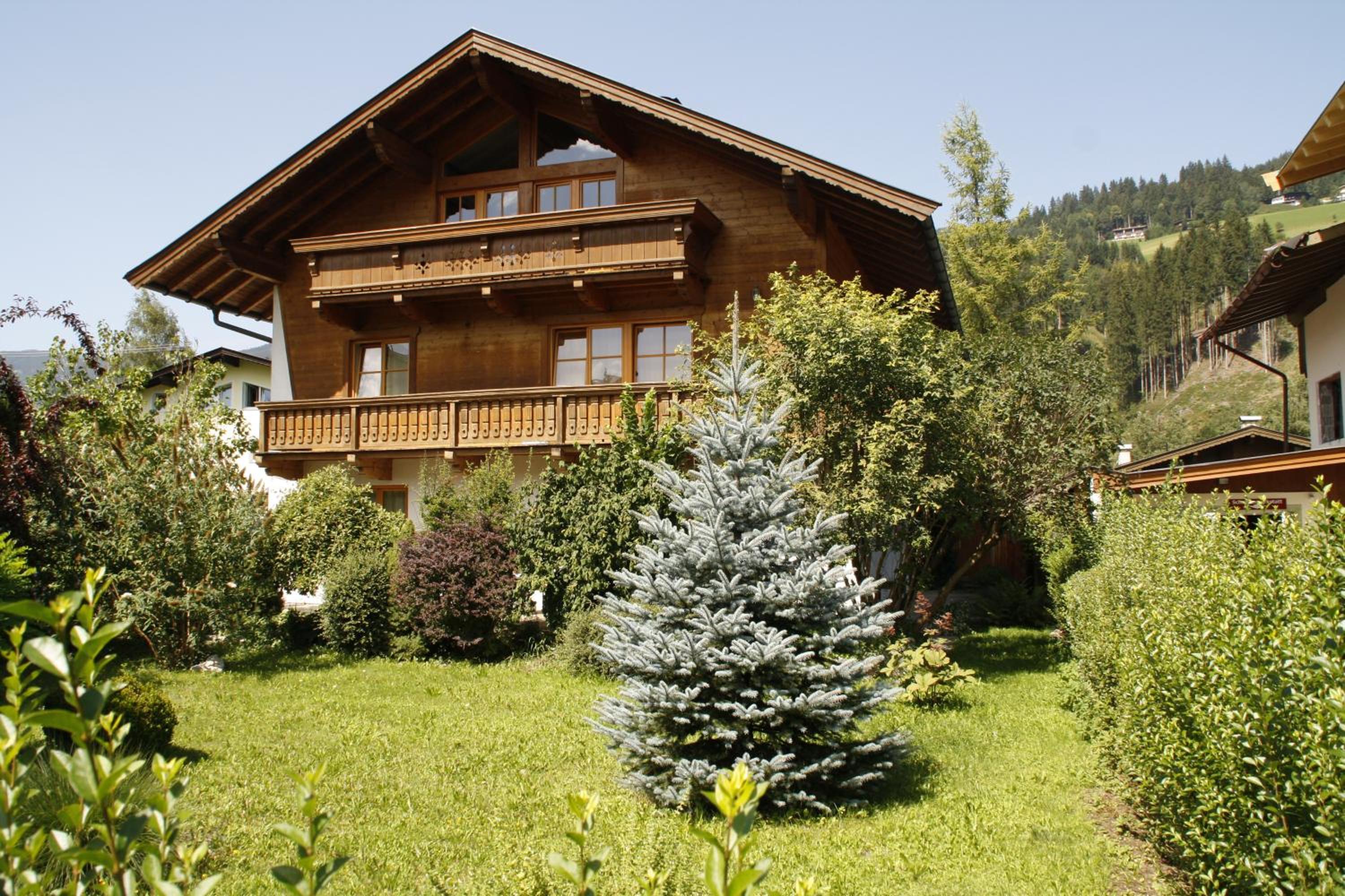 Absolute Active Roulette Apartments Kirchberg view 5