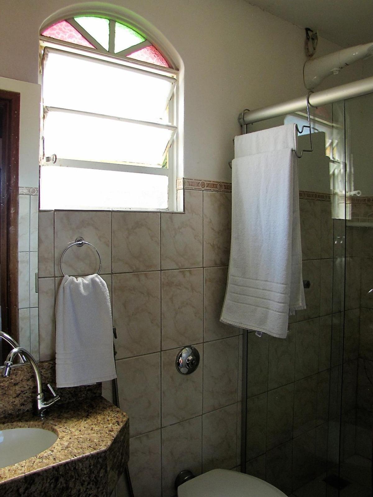 Photo 33