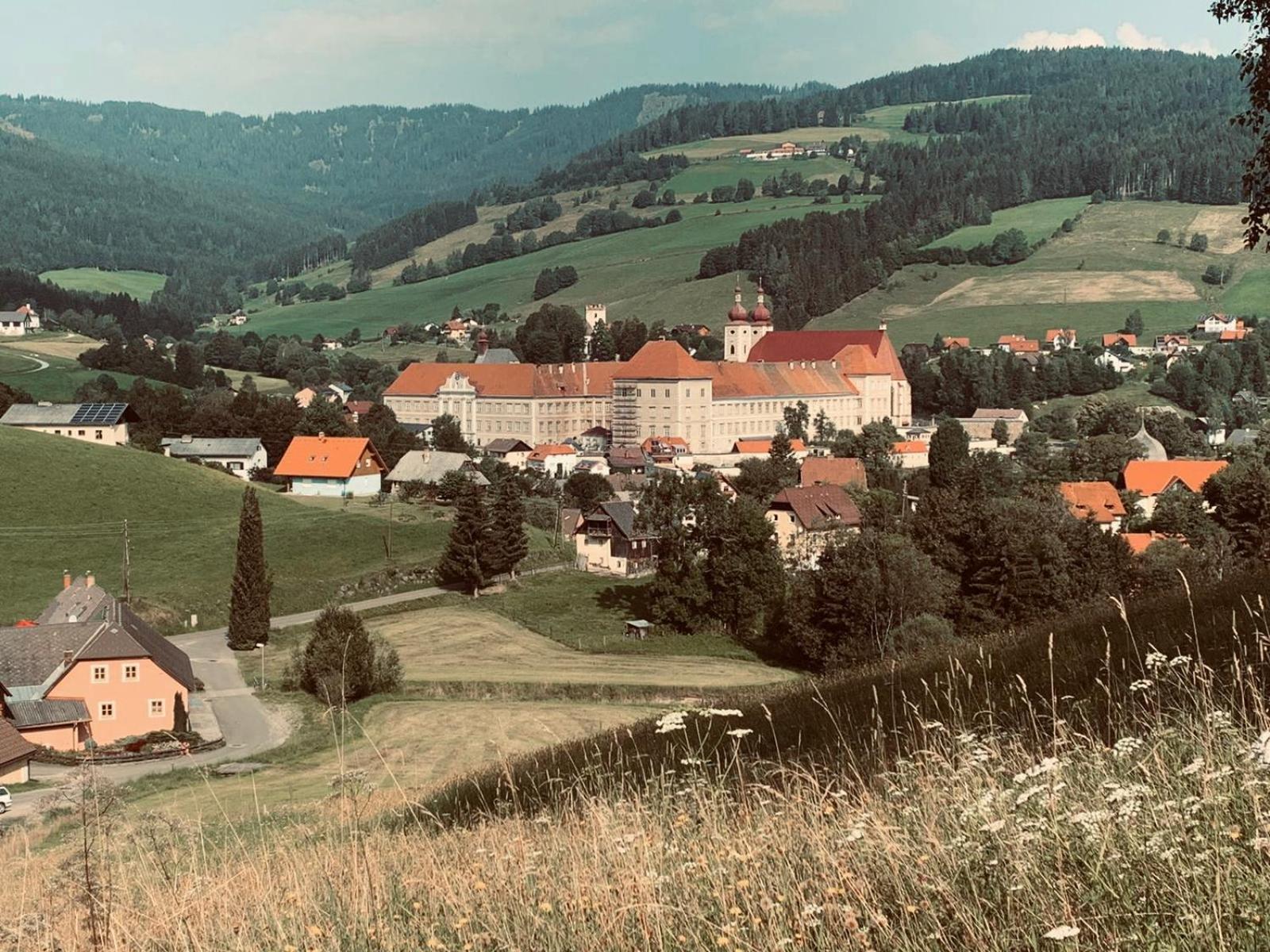 Zirbitz Hütte mit Sauna und Kamin