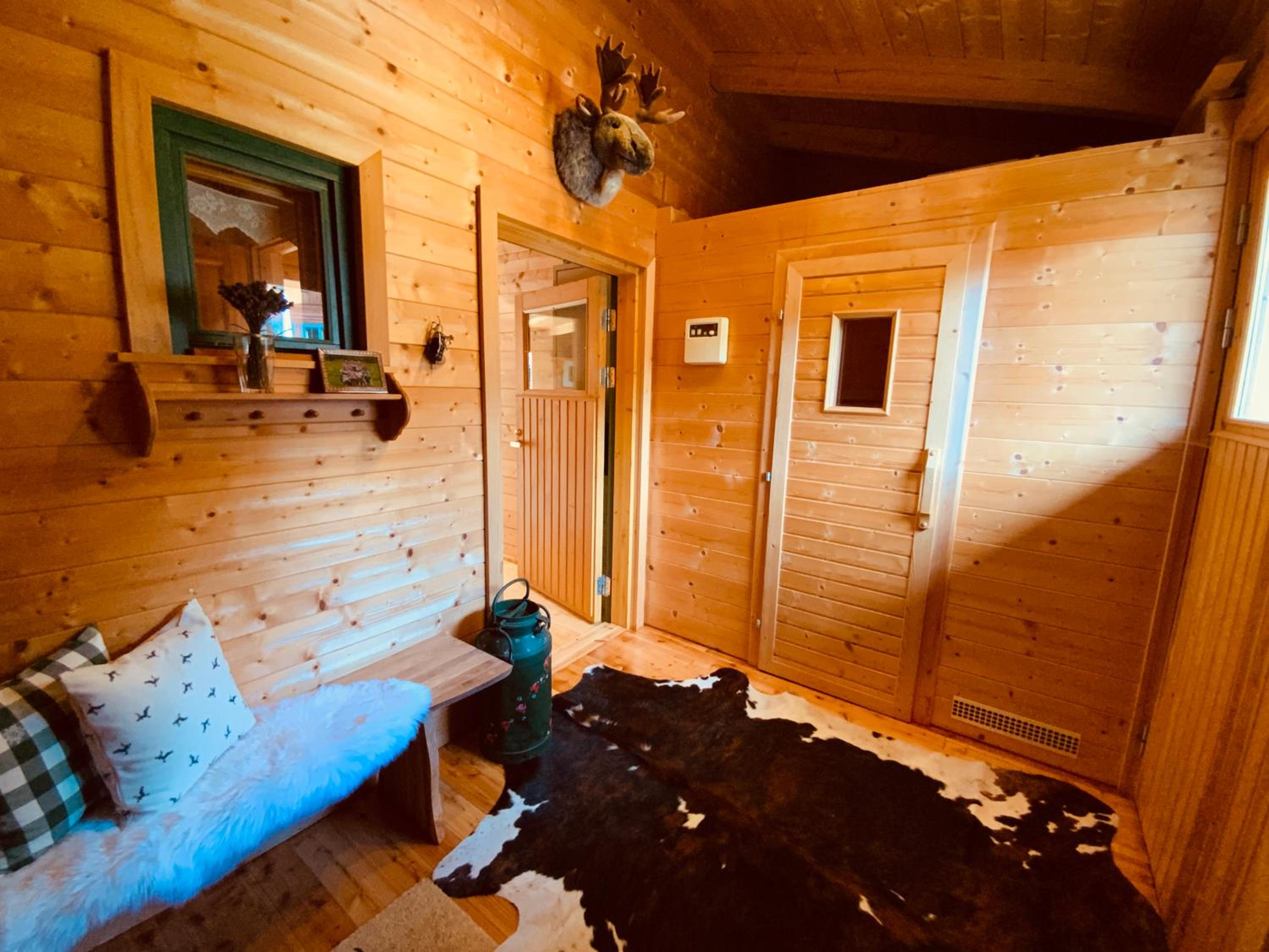 Zirbitz Hütte mit Sauna und Kamin