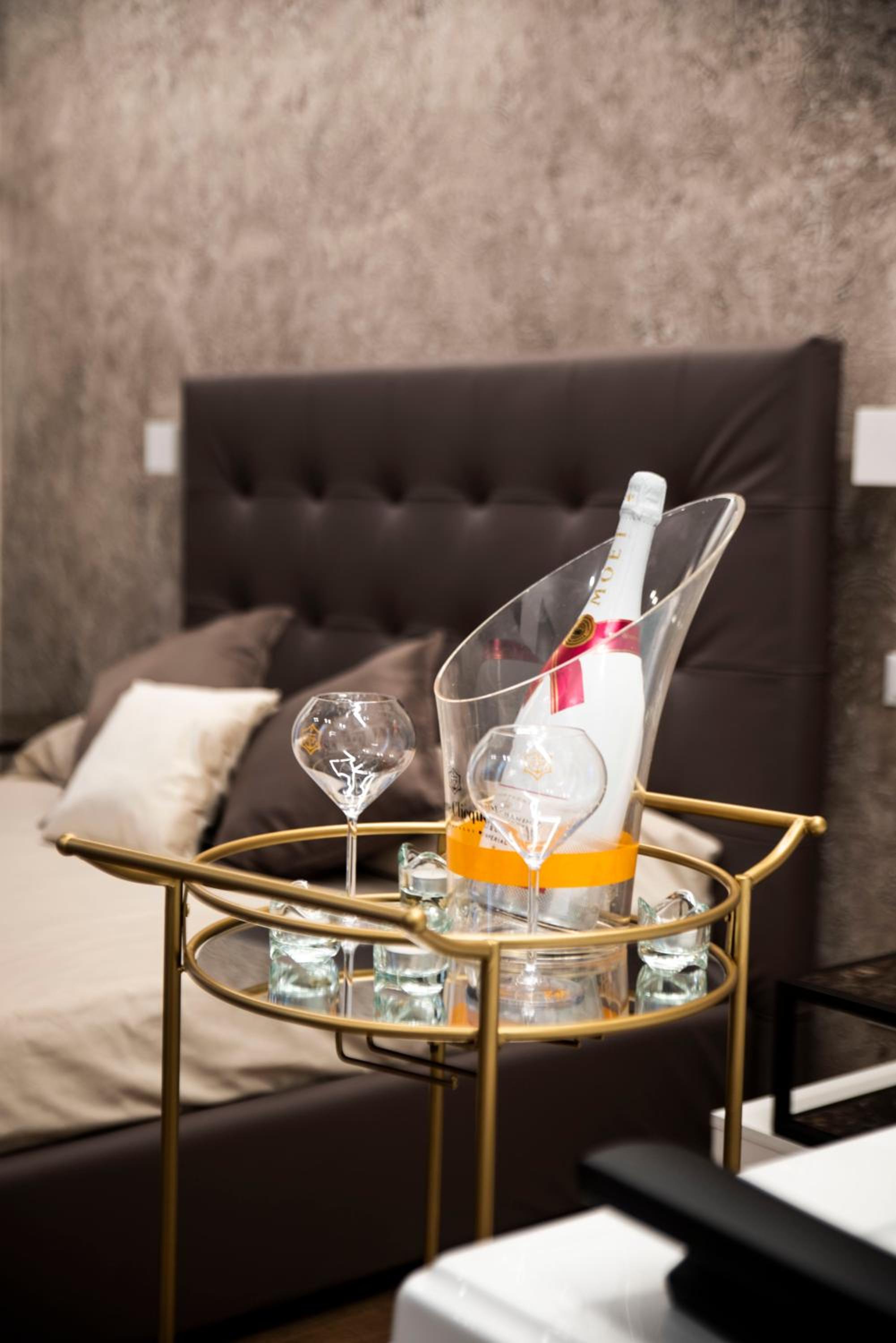 Fervore Luxury Rooms photo 4