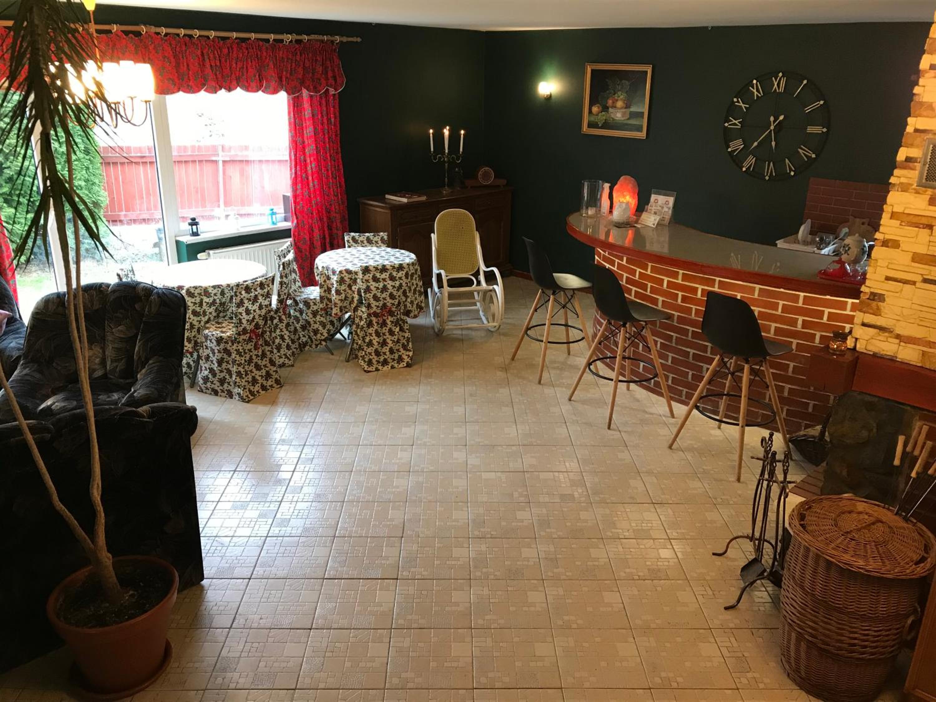 Photo 19