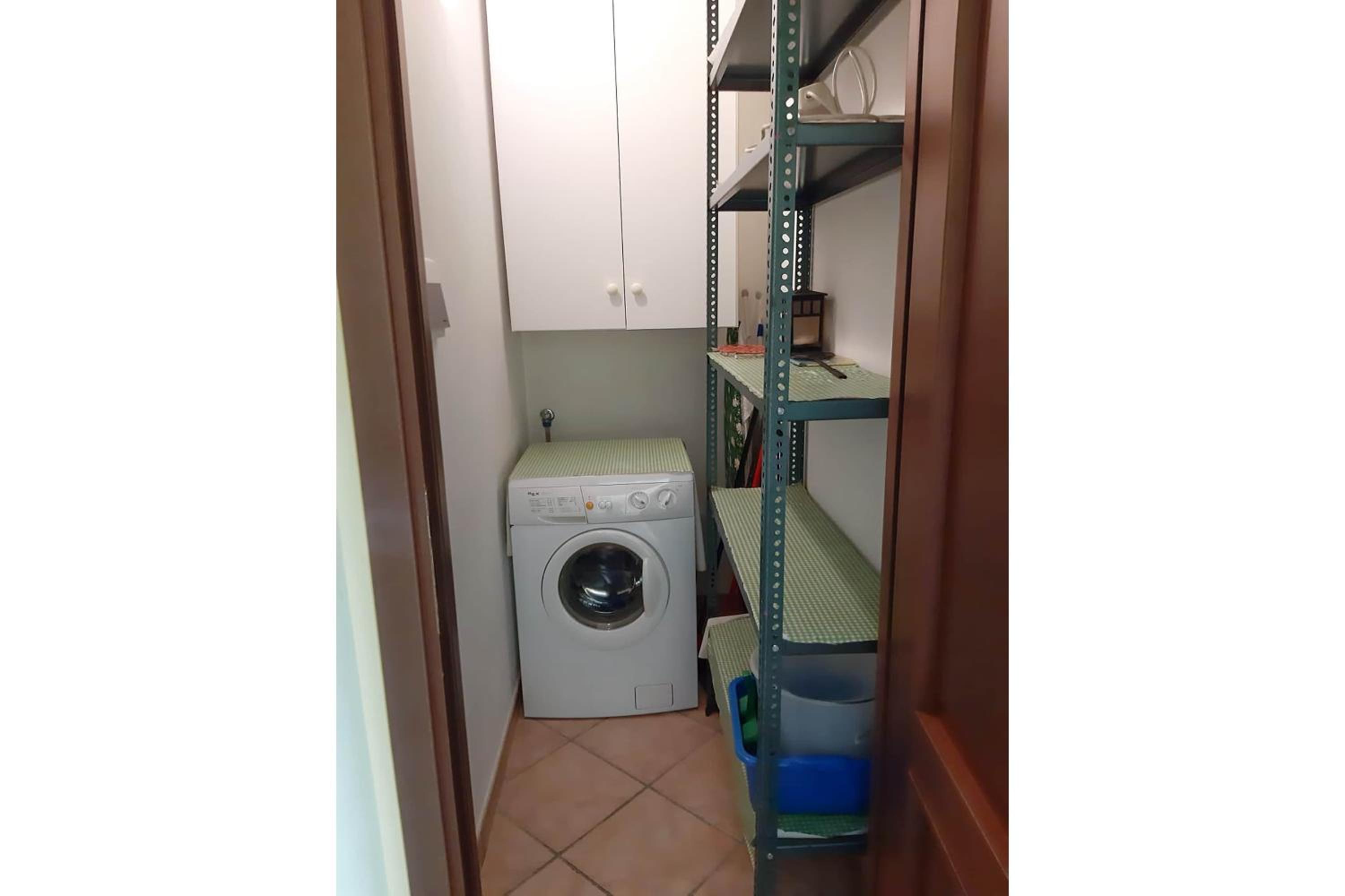 Photo 32