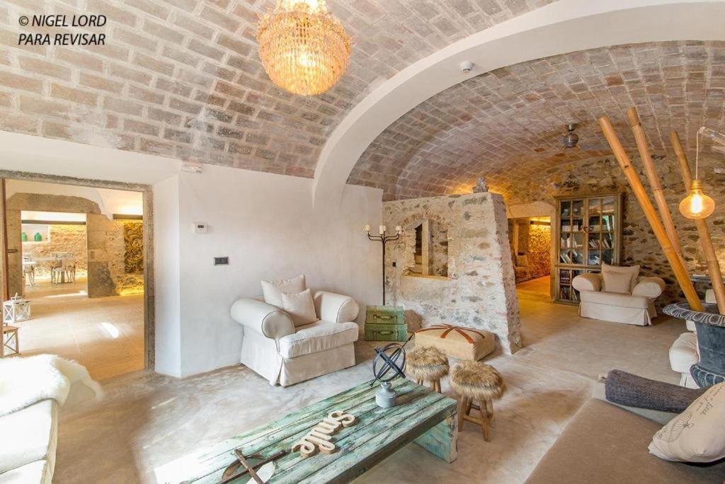 Mas Carreras 1846 HISTORIC LUXURY HOUSE