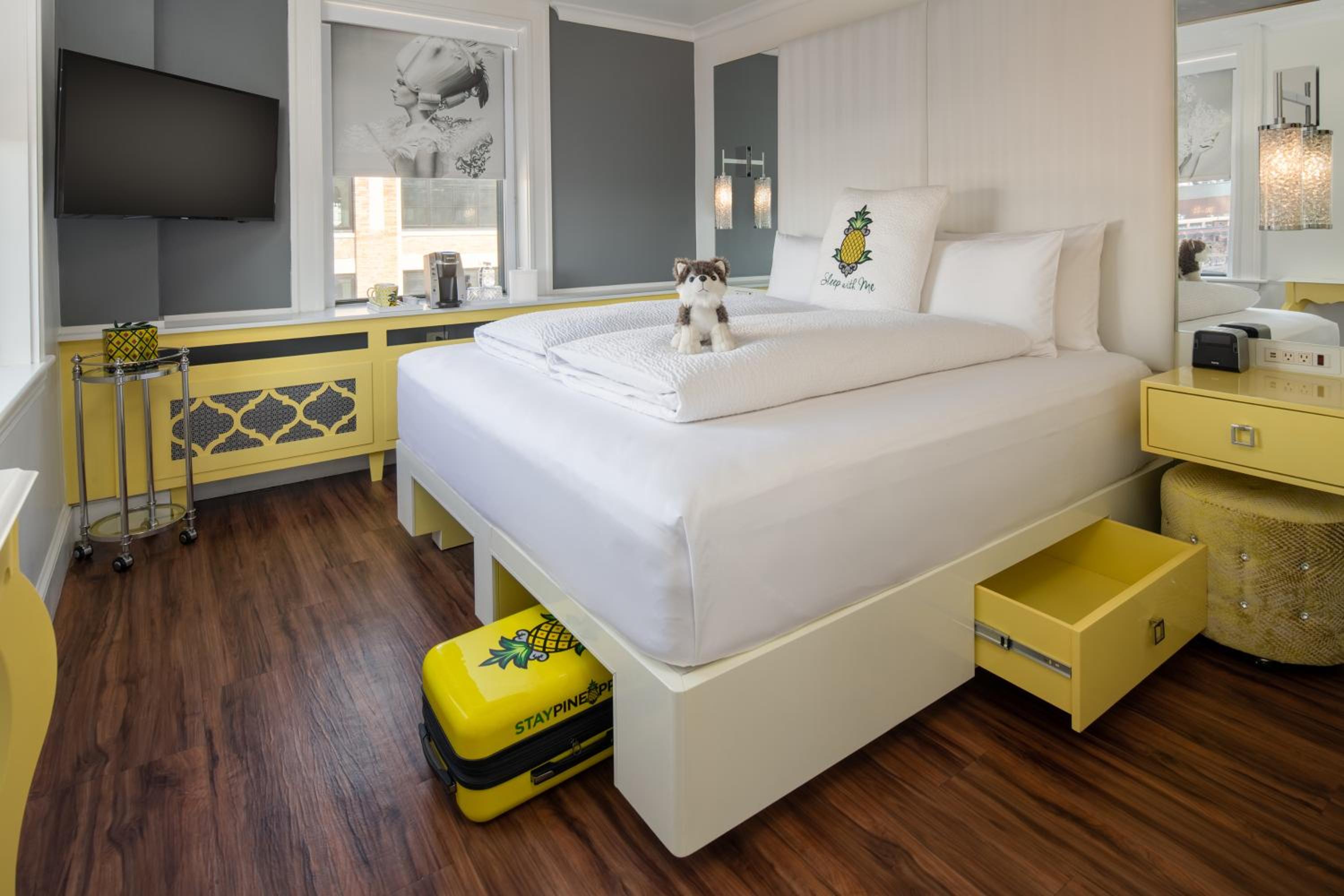 Boston Vacations - Staypineapple, A Delightful Hotel, South End - Property Image 15