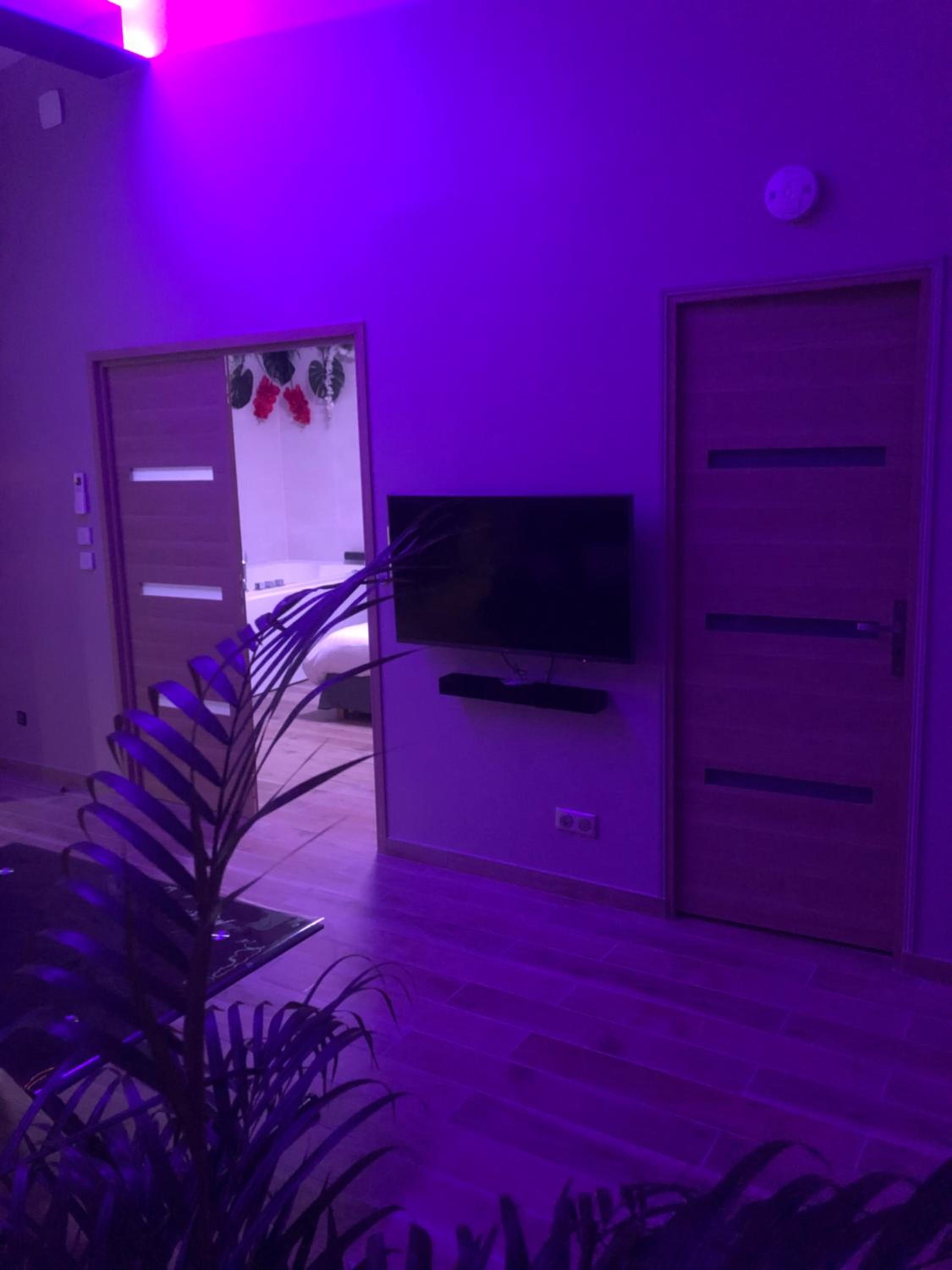 L EDEN et sa love room avec balnéothérapie view 5