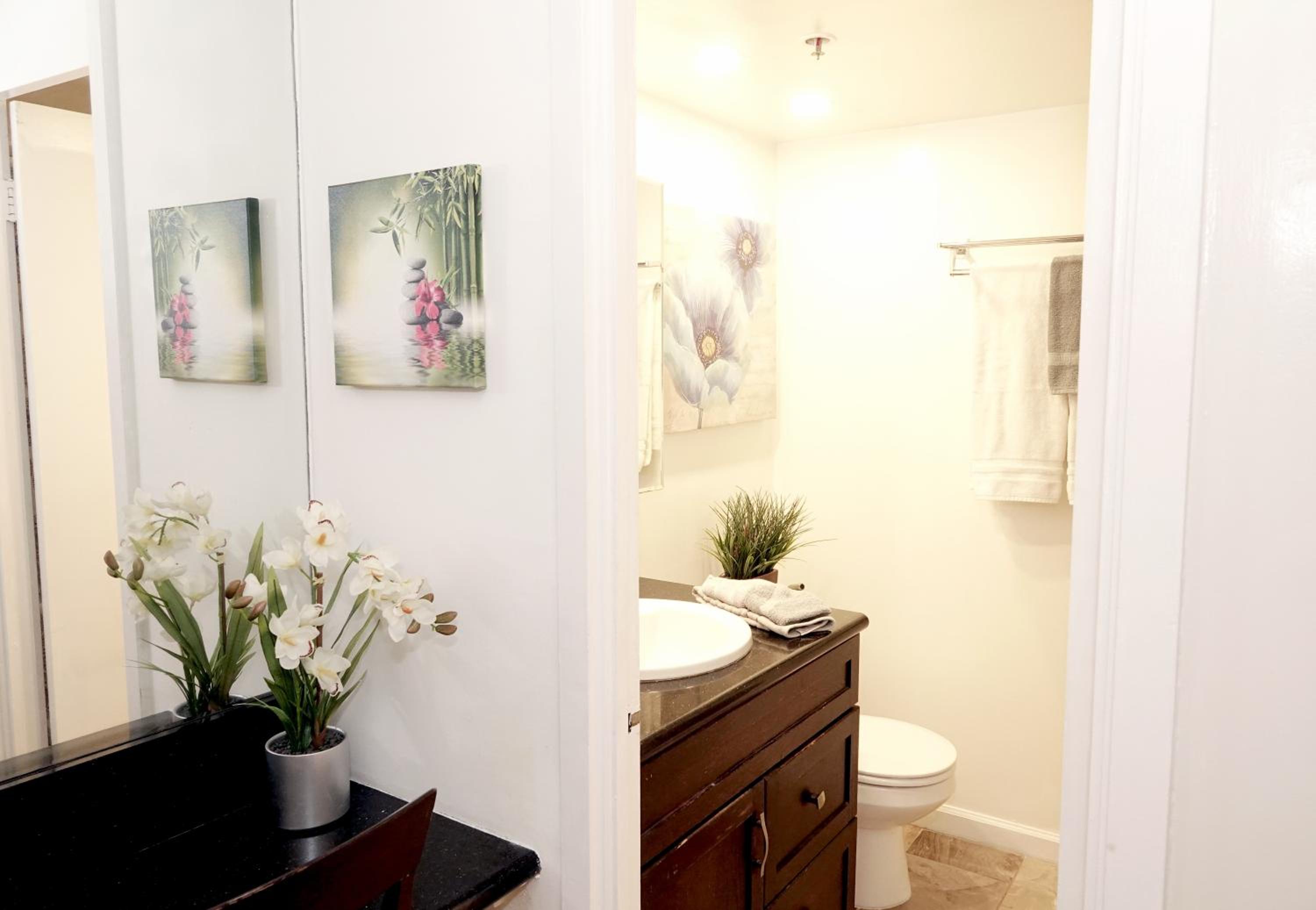 Tropical Studios at Marine Surf Waikiki - FREE PARKING - BEST LOCATION - FULL KITCHEN - SWIMMING POOL 照片第 178 張,共 263 張