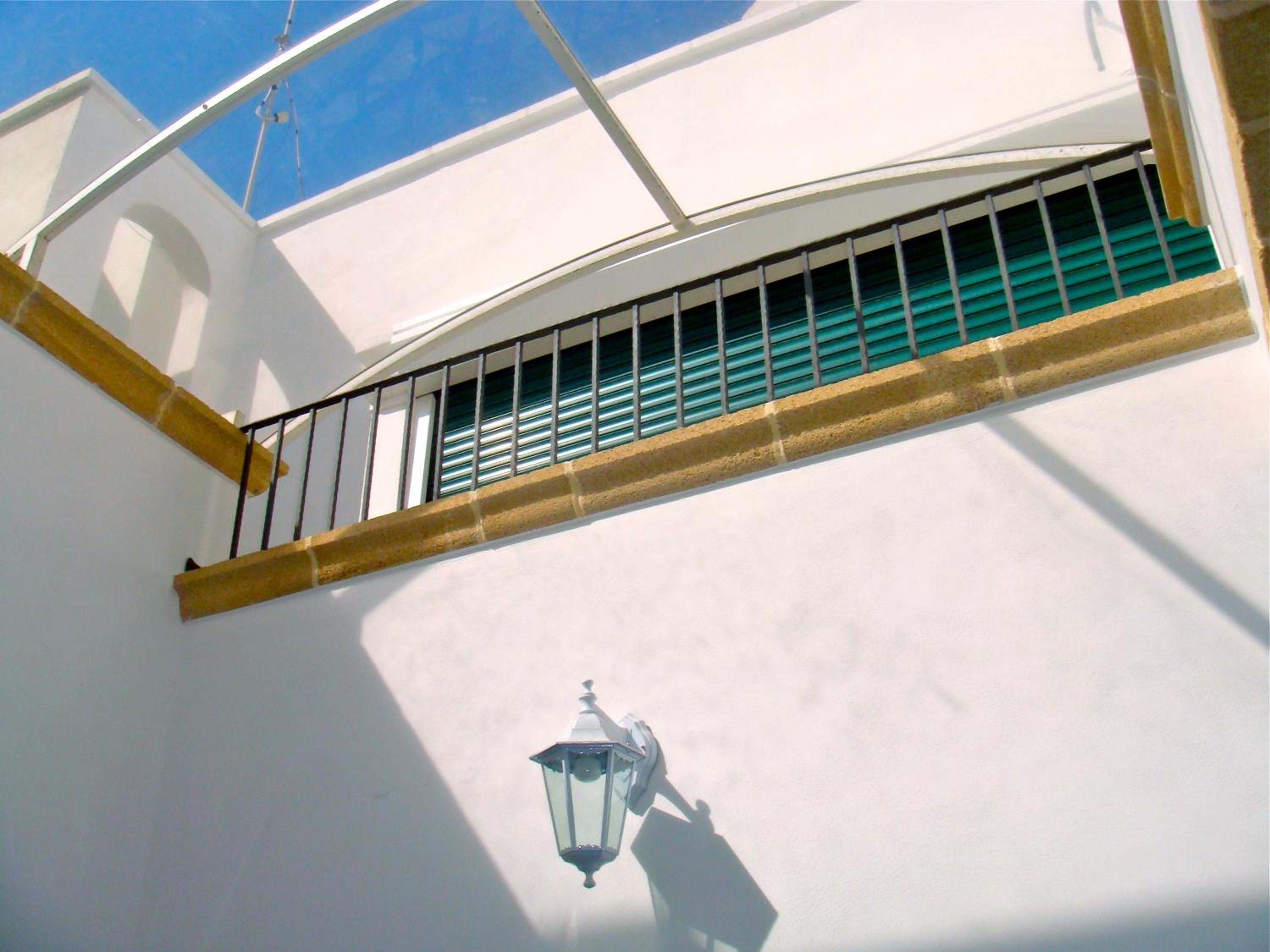 Beautiful property in the Heart of Gallipoli photo 2