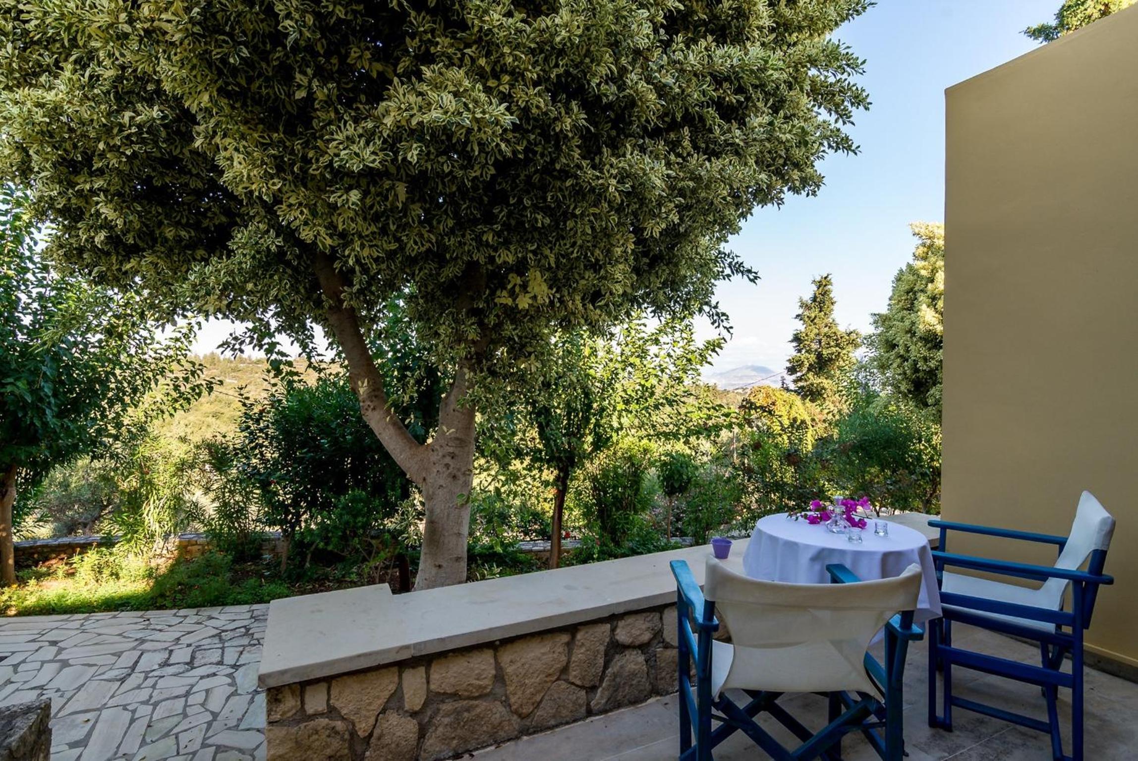 Heliopetra studios, small village close to beaches