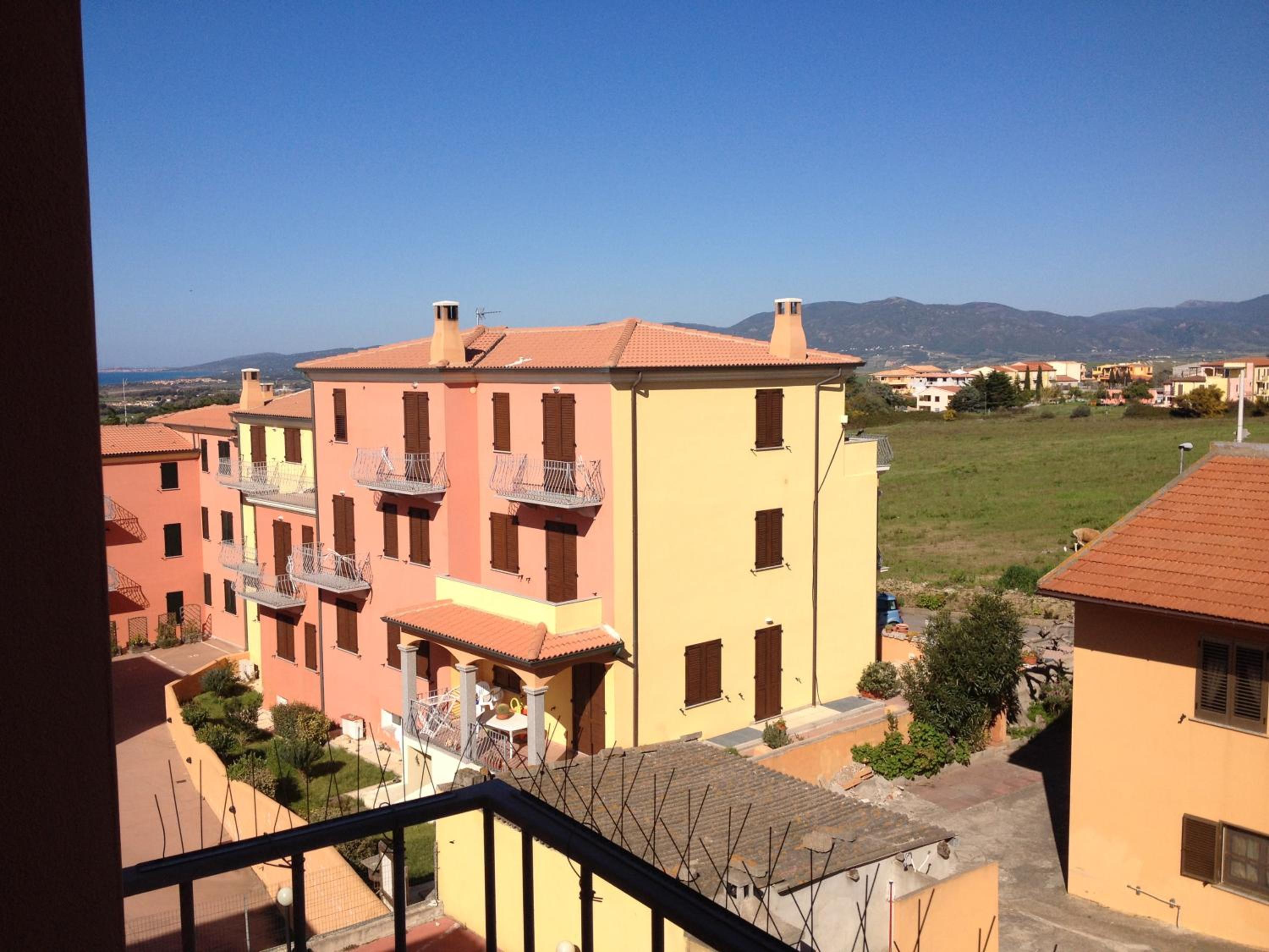 Modern 1 bed apartment sleep 3 sea view only 700mt from sea
