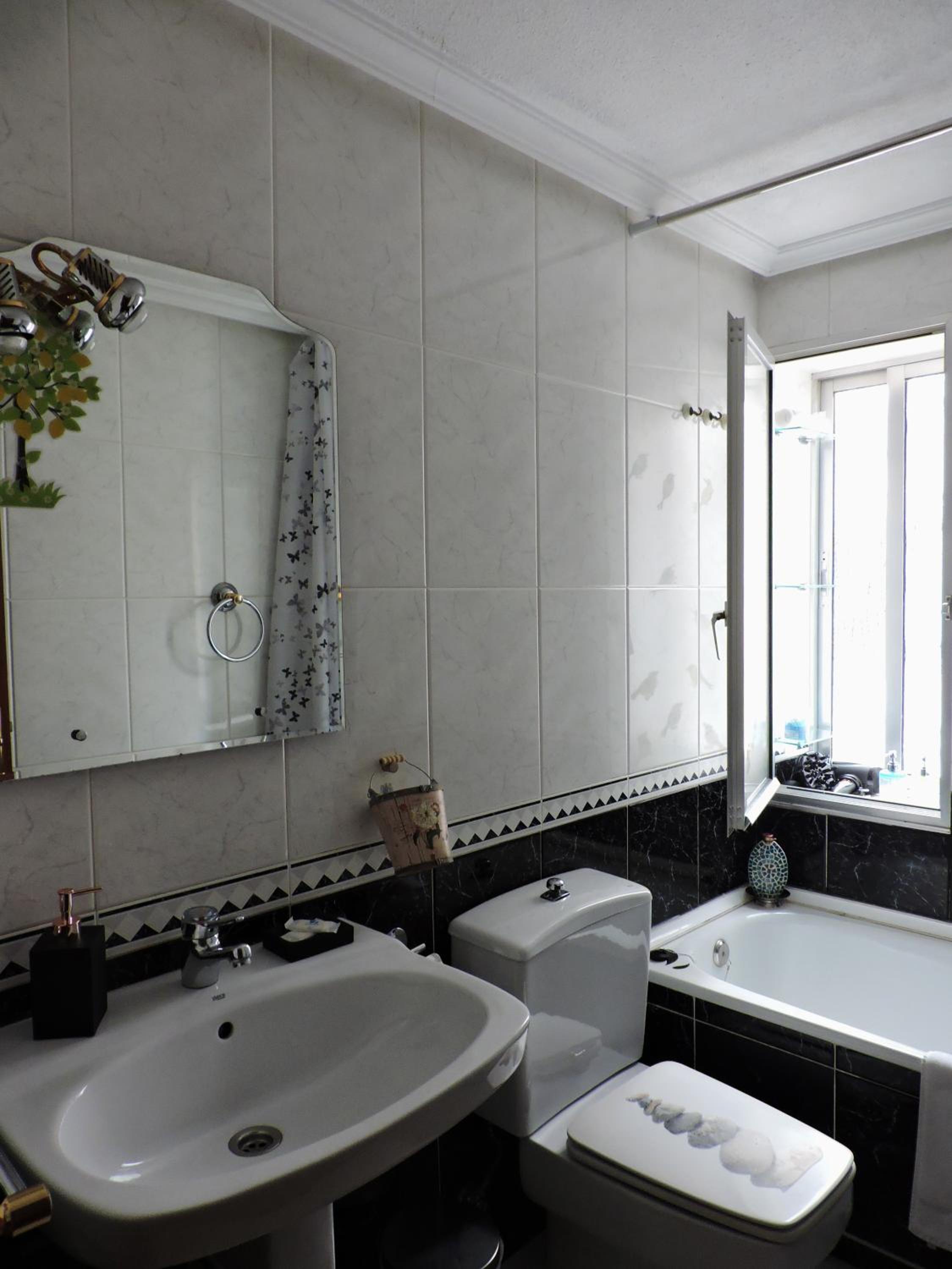 Cozy apartment near the center (1-4 pp)