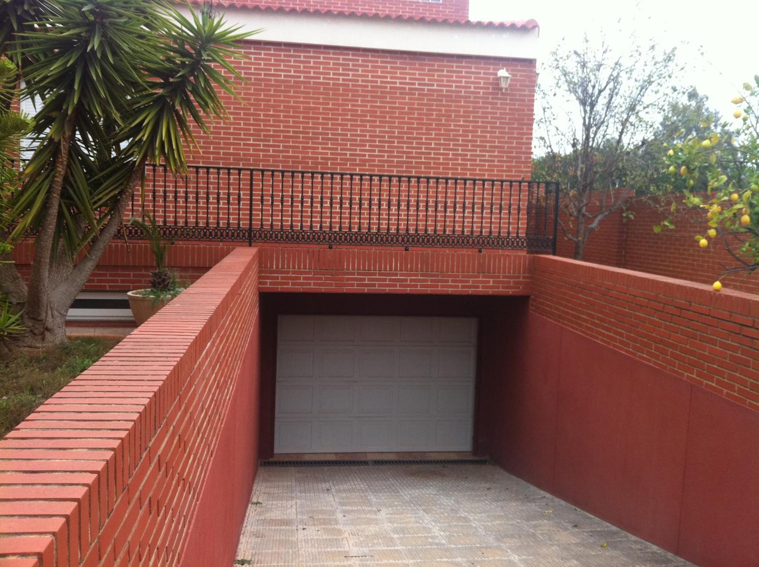 Luxury villa in Playa Honda view 4