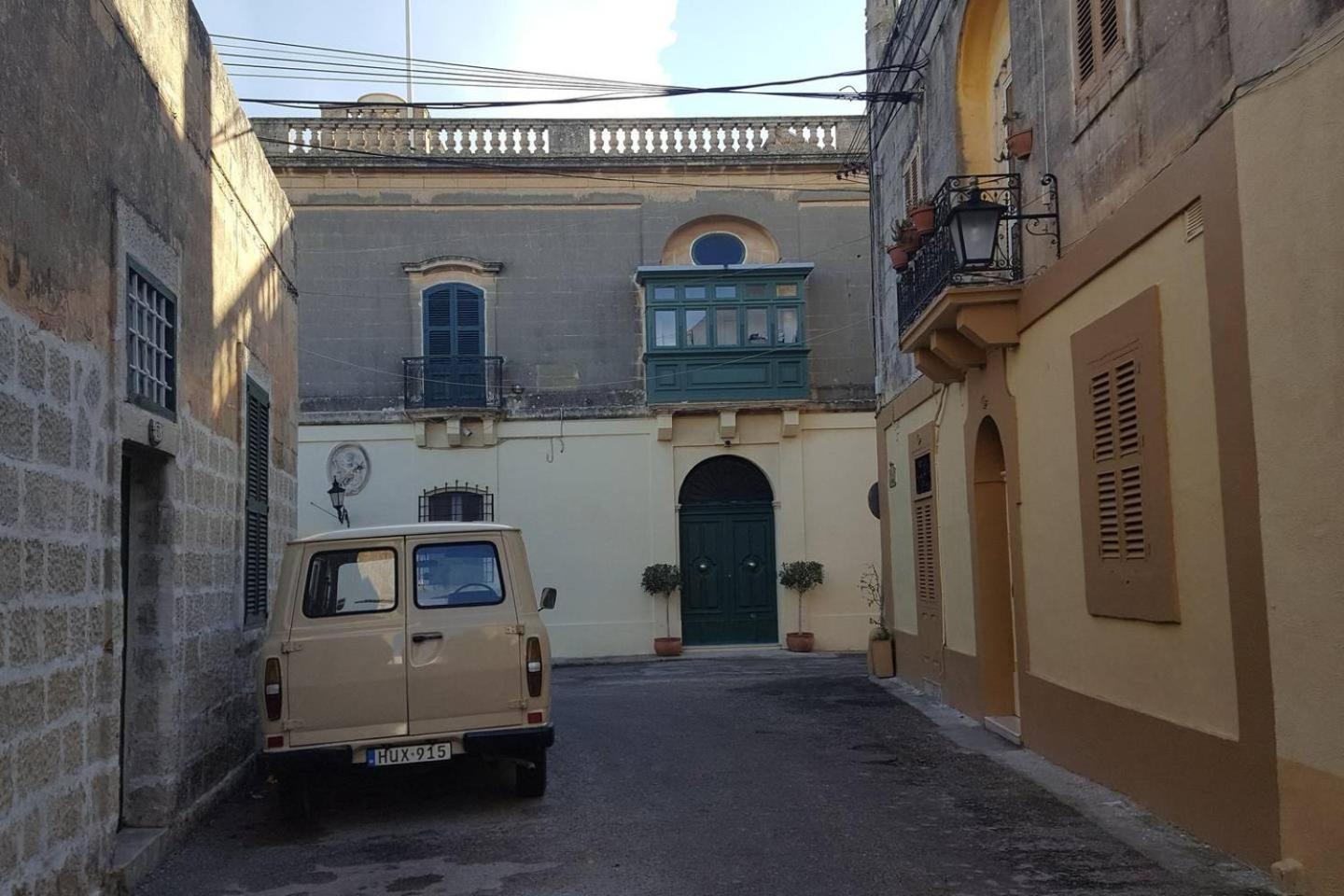 Fully Air-Conditioned Traditional Maltese House