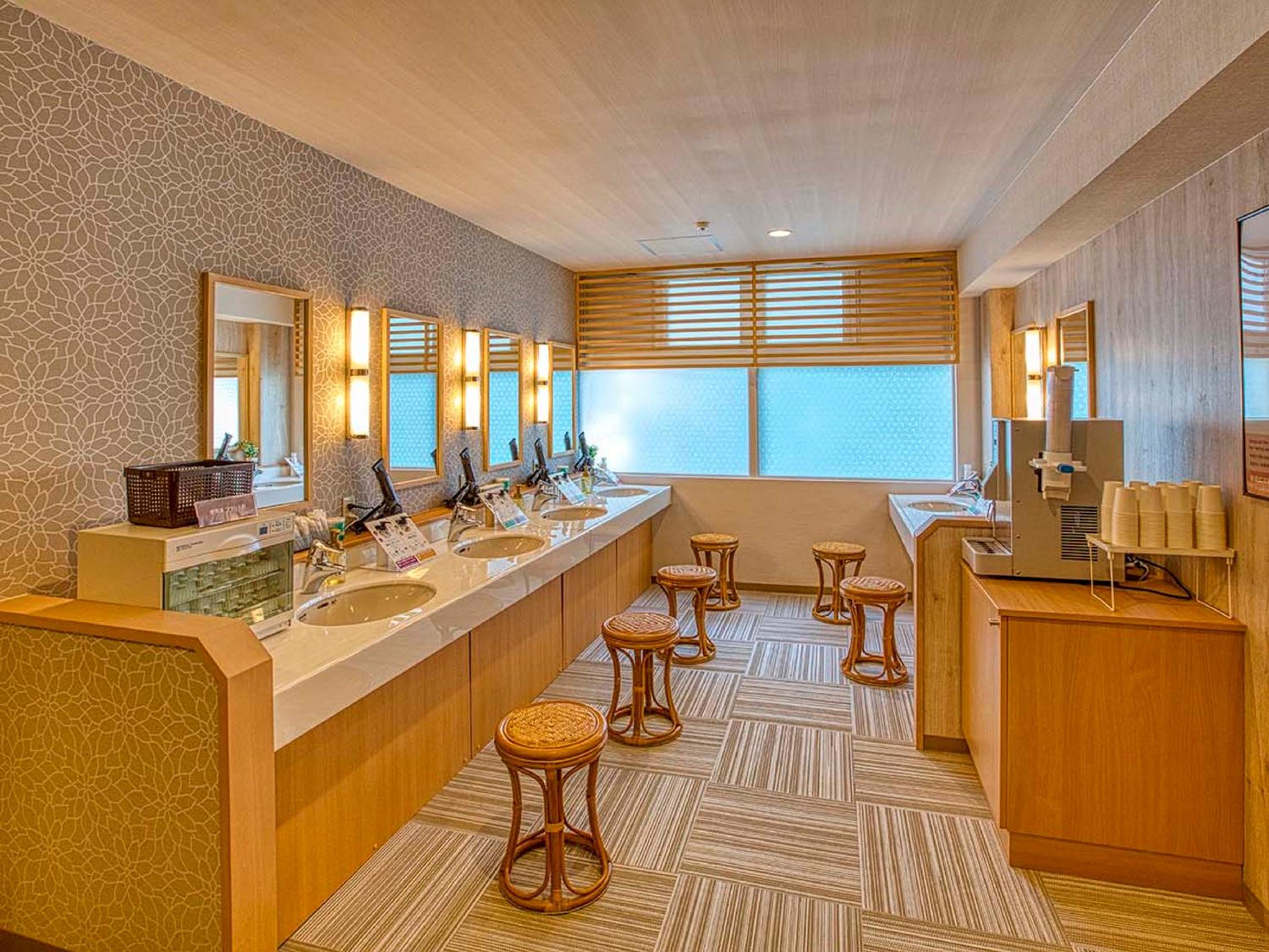Ooedo Onsen Monogatari Premium Toba Saichoraku