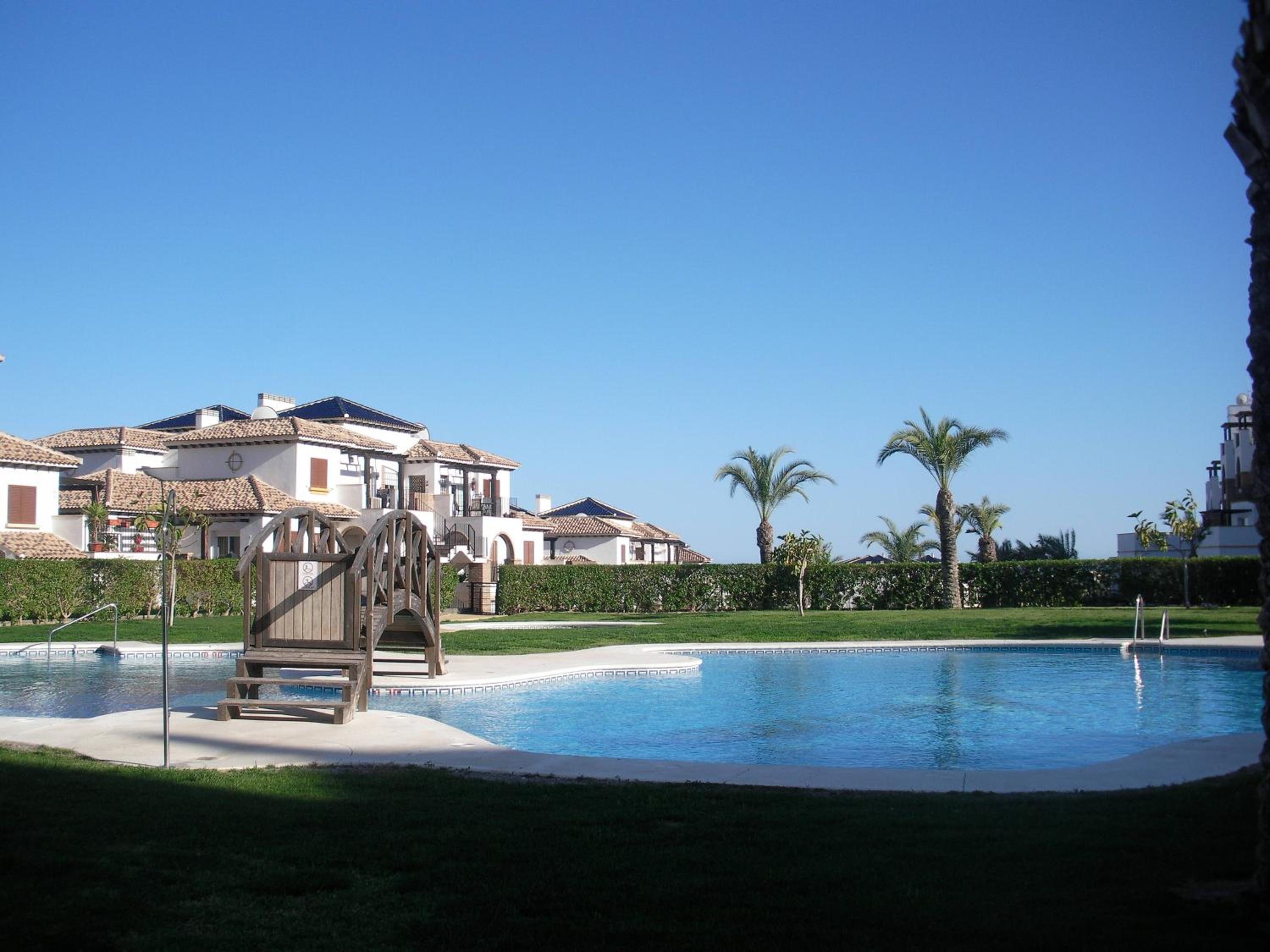 Hotel Ático En Exclusivo Complejo En La Playa De Vera - Image 1