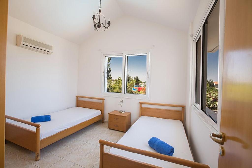 Villa Protaras Eos, Modern 3Bdr Protaras Villa With Pool, Short Walk