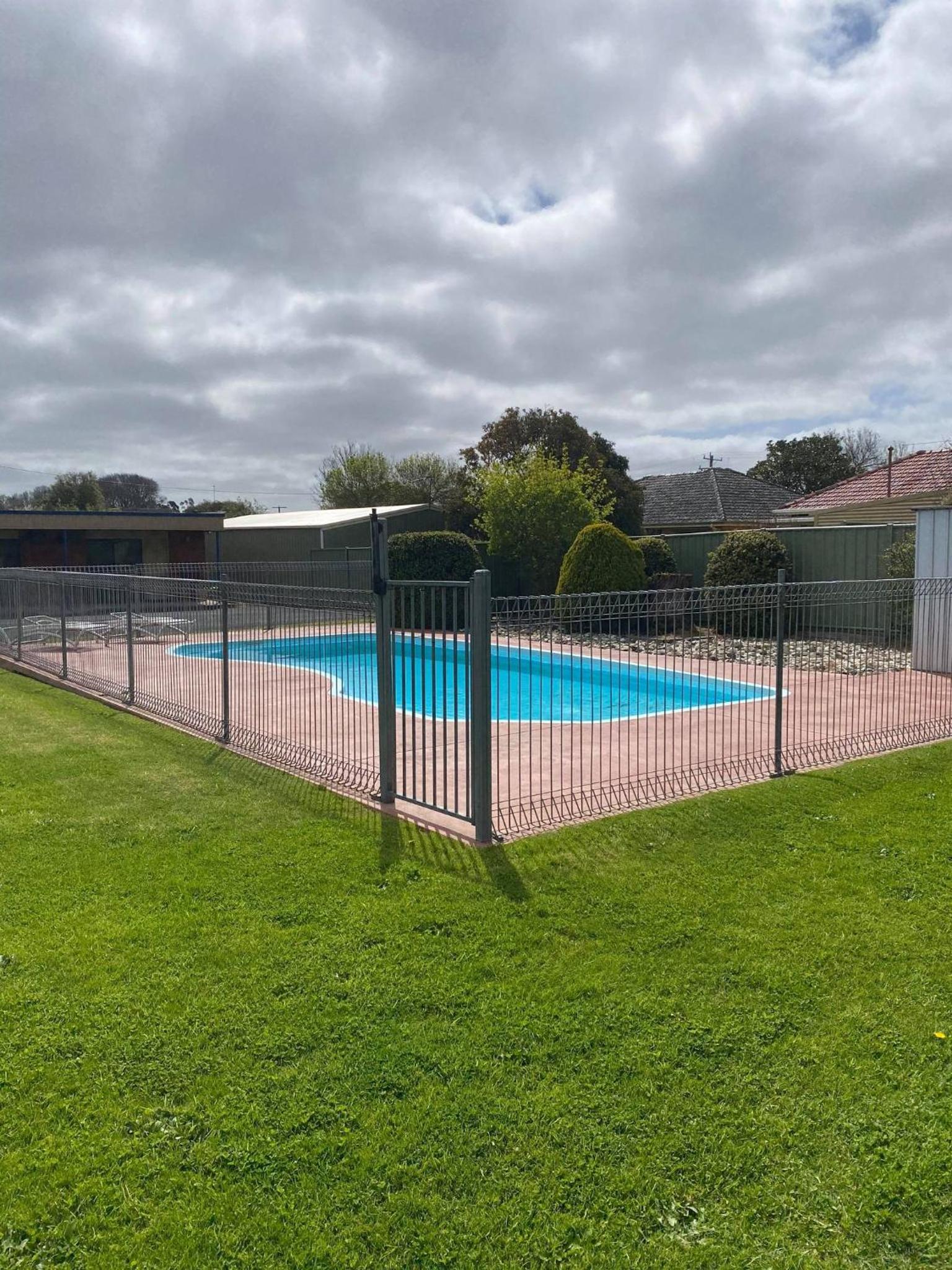 Baronga Motor Inn