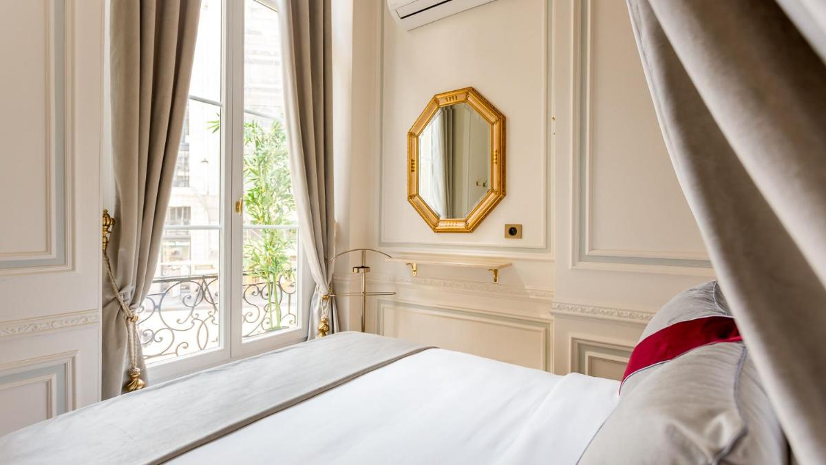 Luxury 3 Bedroom 2 Bathroom Palace Apartment - AC - Louvre