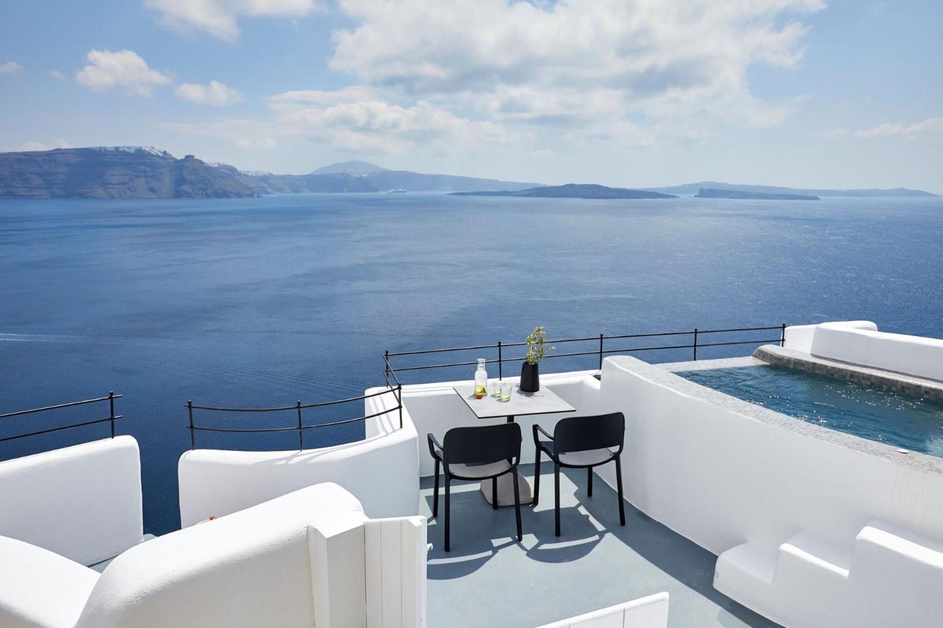 Deluxe 1 Bedroom Cave Villa Outdoor Hot Tub Santorini photo 1