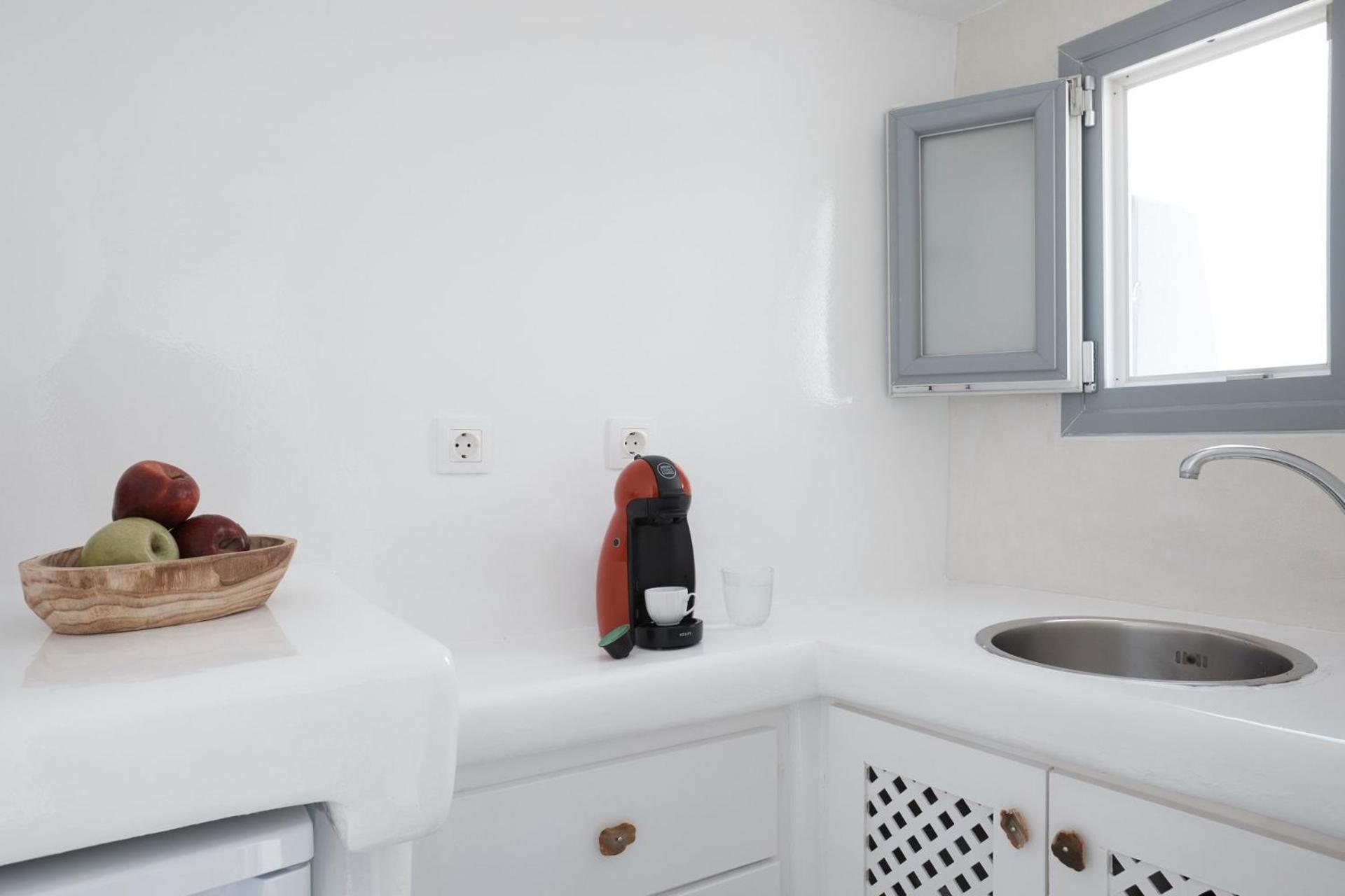 Deluxe 1 Bedroom Cave Villa Outdoor Hot Tub Santorini photo 2