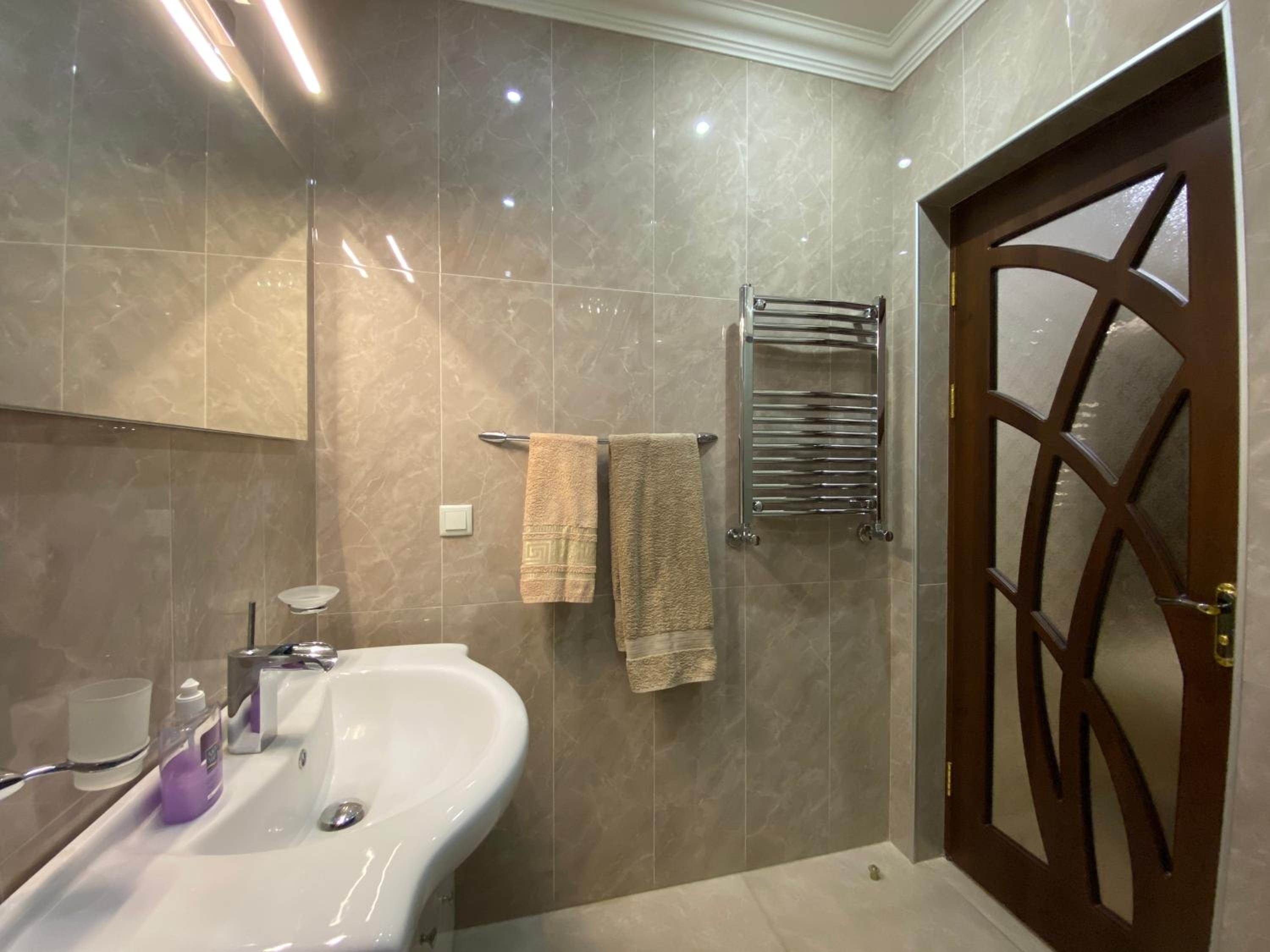 Teryan street 3 bedrooms Luxury and Unique apartment TT777