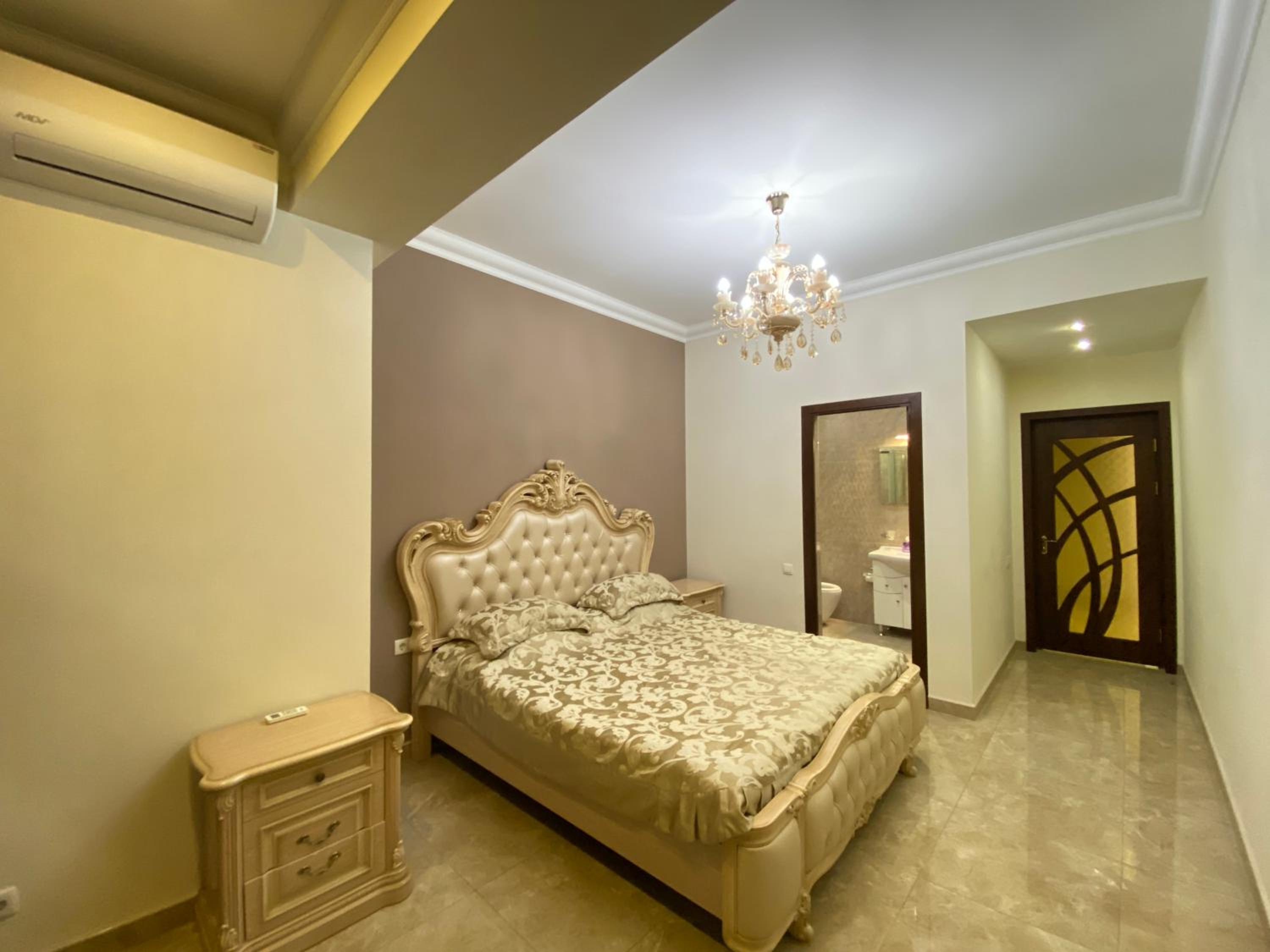 Teryan street 3 bedrooms Luxury and Unique apartment TT777
