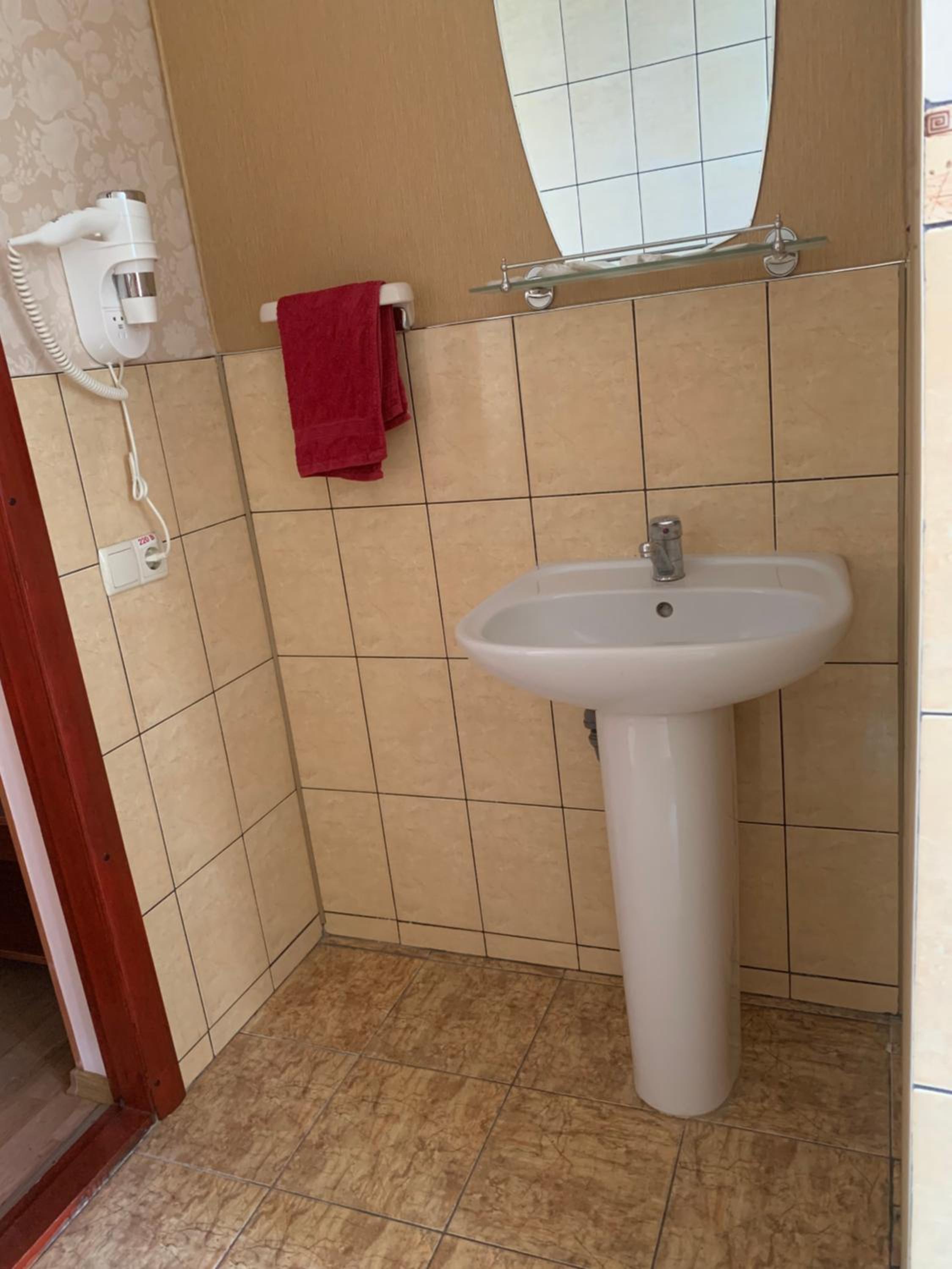 Photo 10