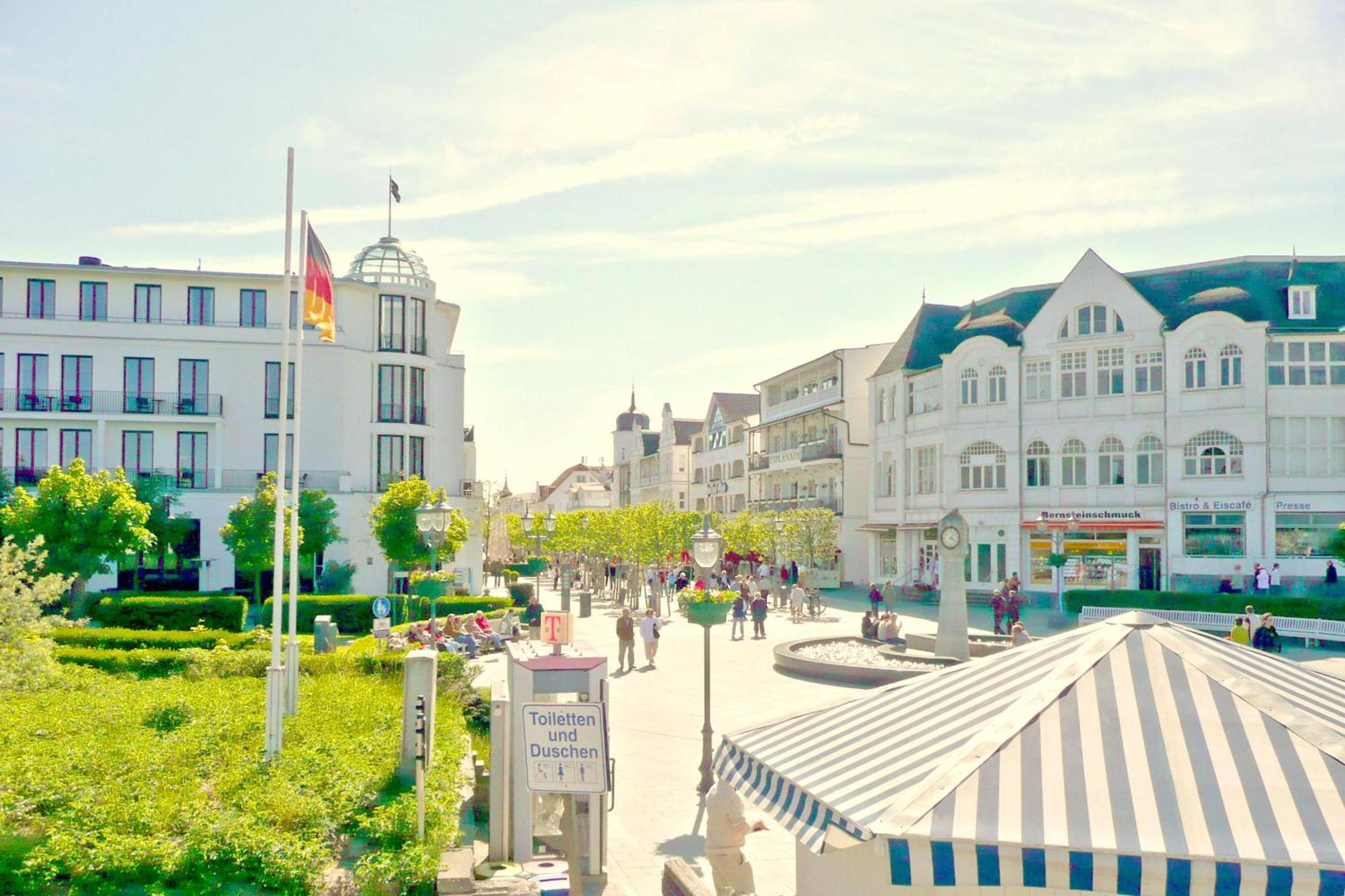 Haus an der Düne FeWo 4 - strandnah, Balkon view 5