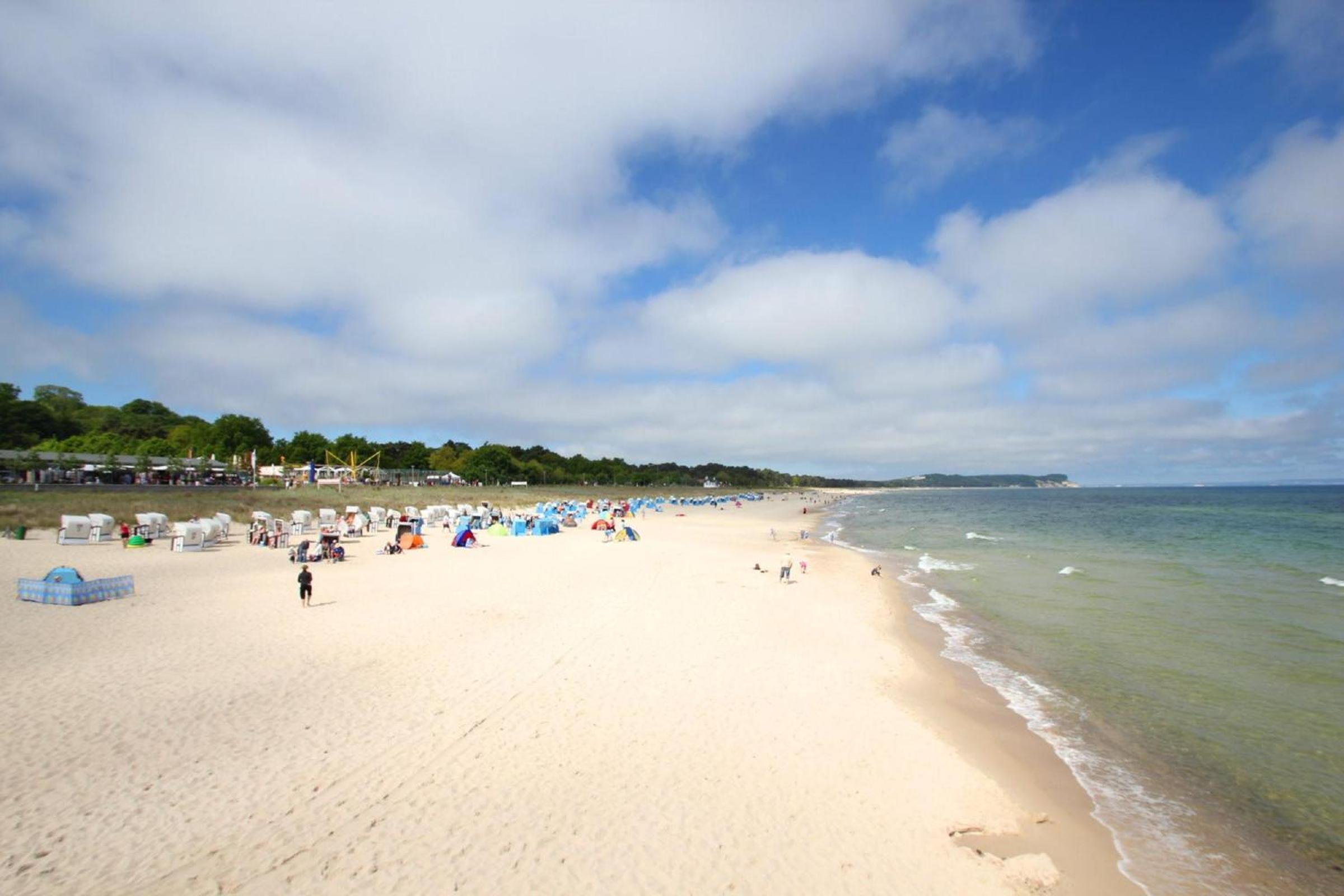 Strandhaus Mönchgut Ferienwohnung 16 mit Sauna- und Schwimmbadnutzung im AHOI Sellin