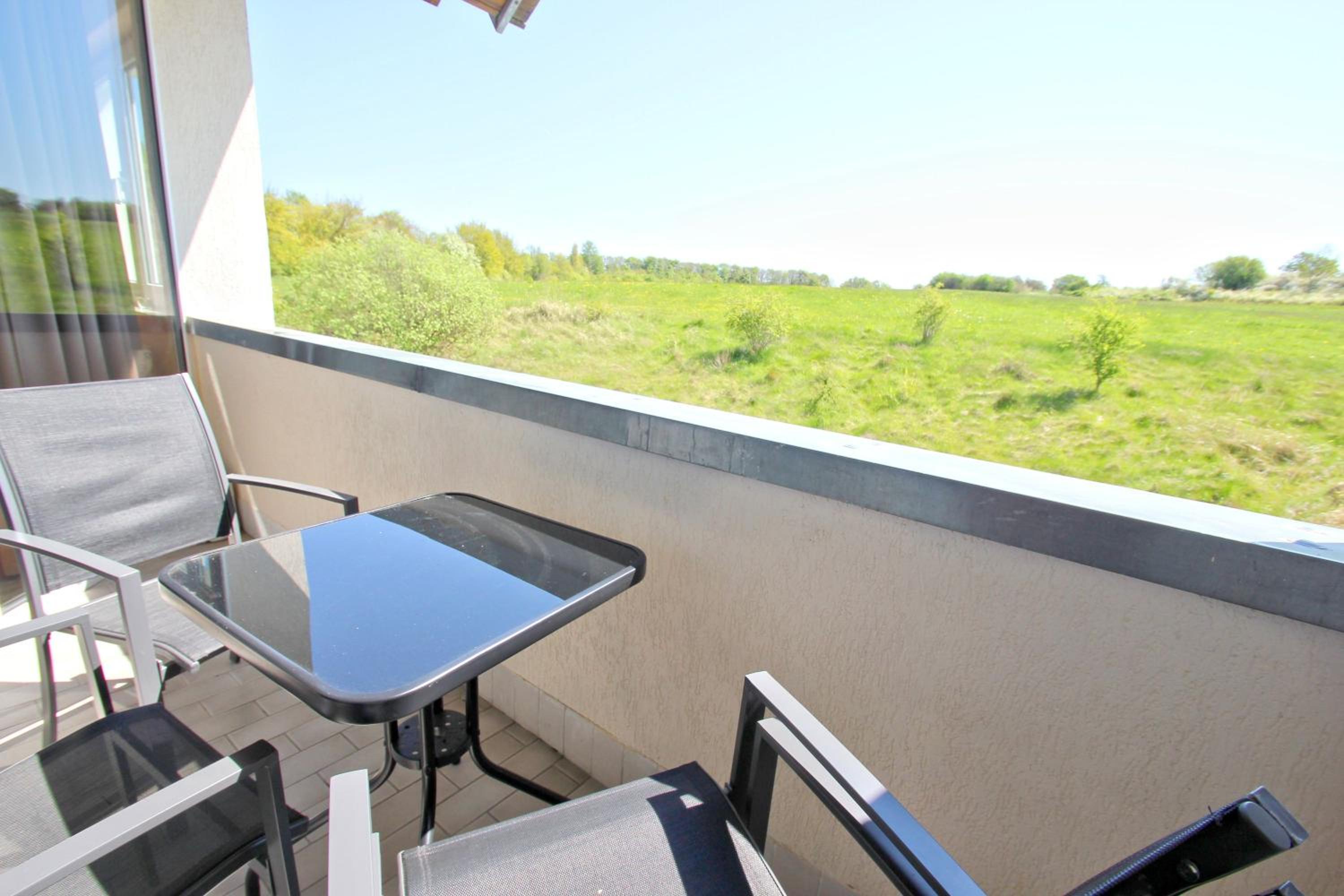 Strandhaus Mönchgut Ferienwohnung 12 mit Sauna- und Schwimmbadnutzung im AHOI Sellin