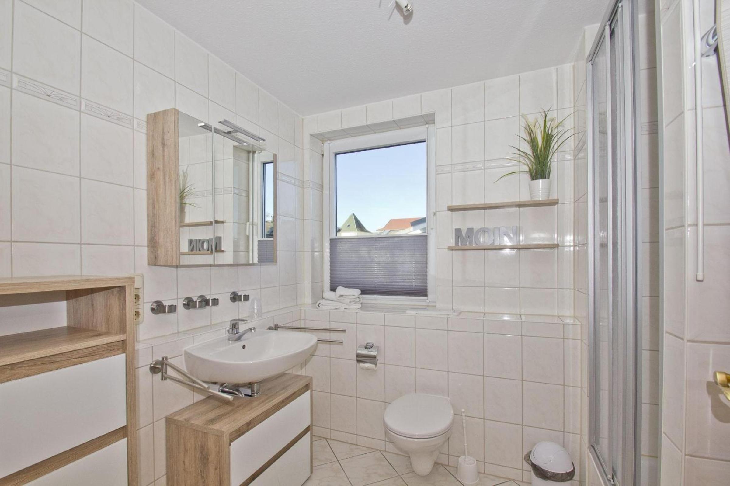 Haus Strandeck Ferienwohnung 20 mit Sauna- und Schwimmbadnutzung im AHOI Sellin