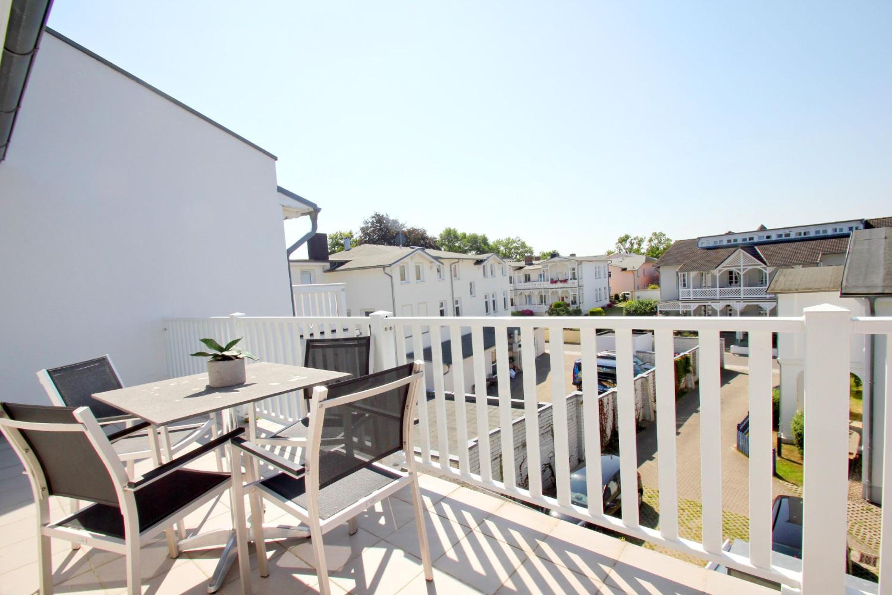 Haus Strandeck Ferienwohnung 14 mit Sauna- und Schwimmbadnutzung im AHOI Sellin