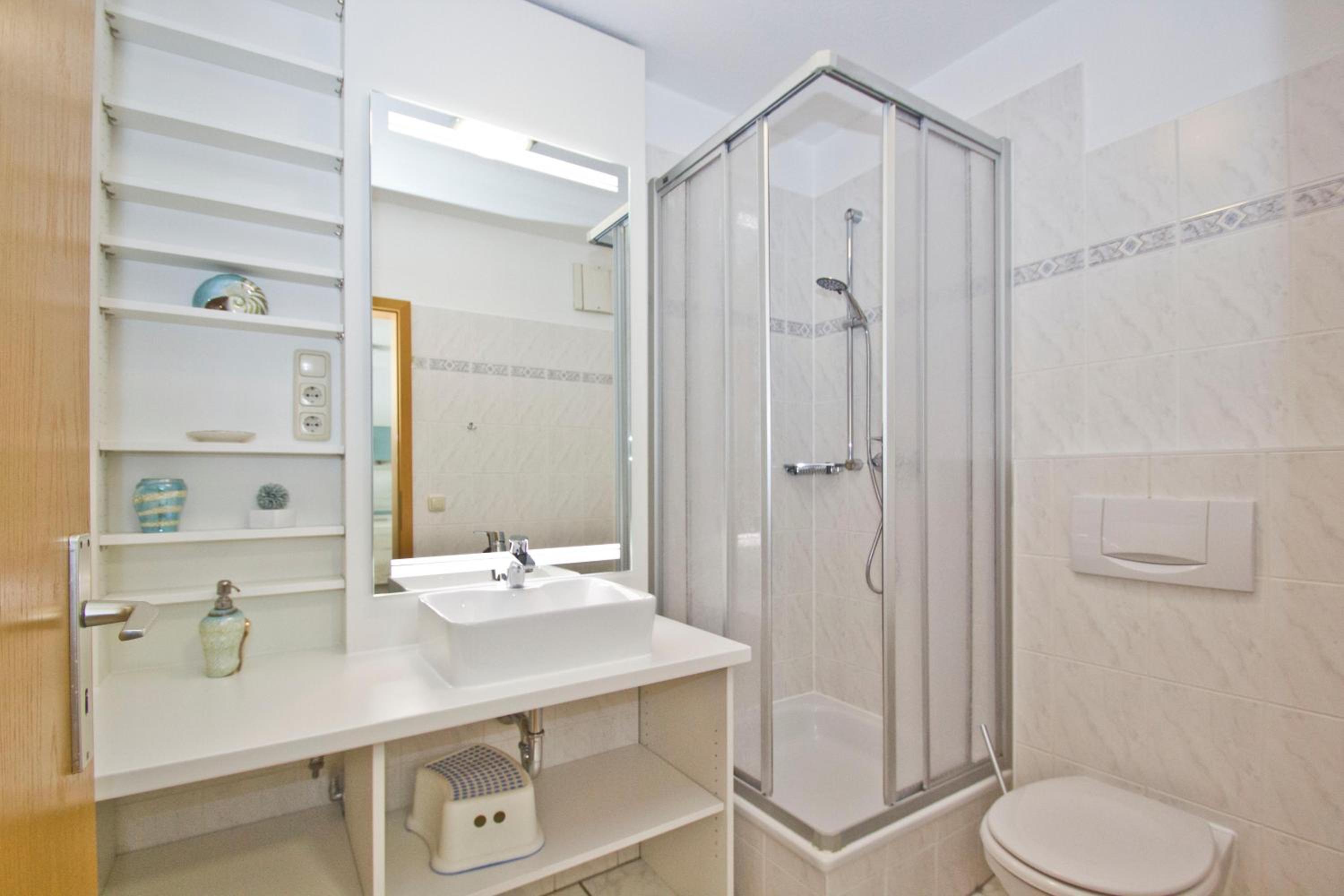 Villa Karola Ferienwohnung 04 mit Sauna- und Schwimmbadnutzung im AHOI Sellin