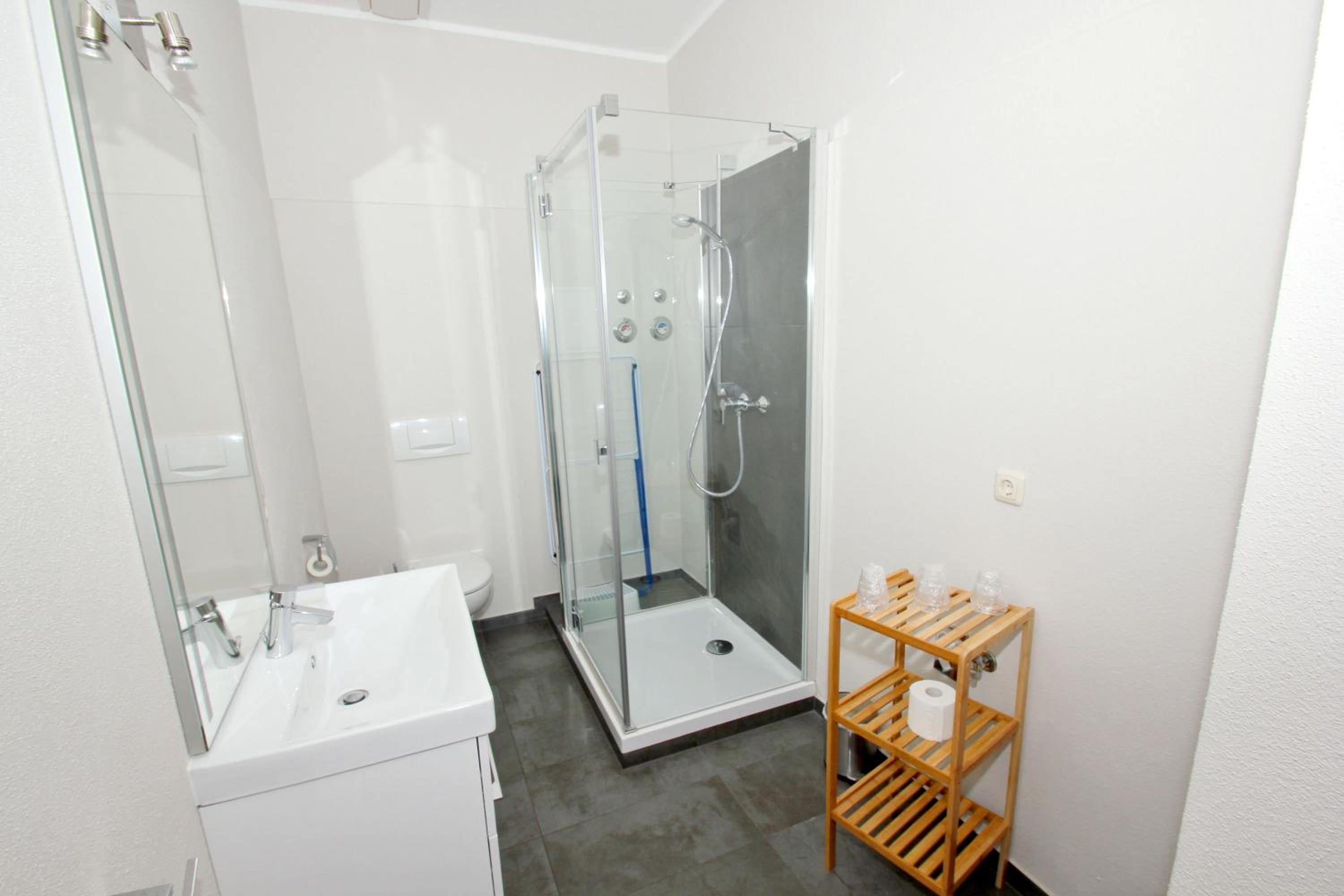Residenz Strandeck Ferienwohnung 01 mit Sauna- und Schwimmbadnutzung im AHOI Sellin
