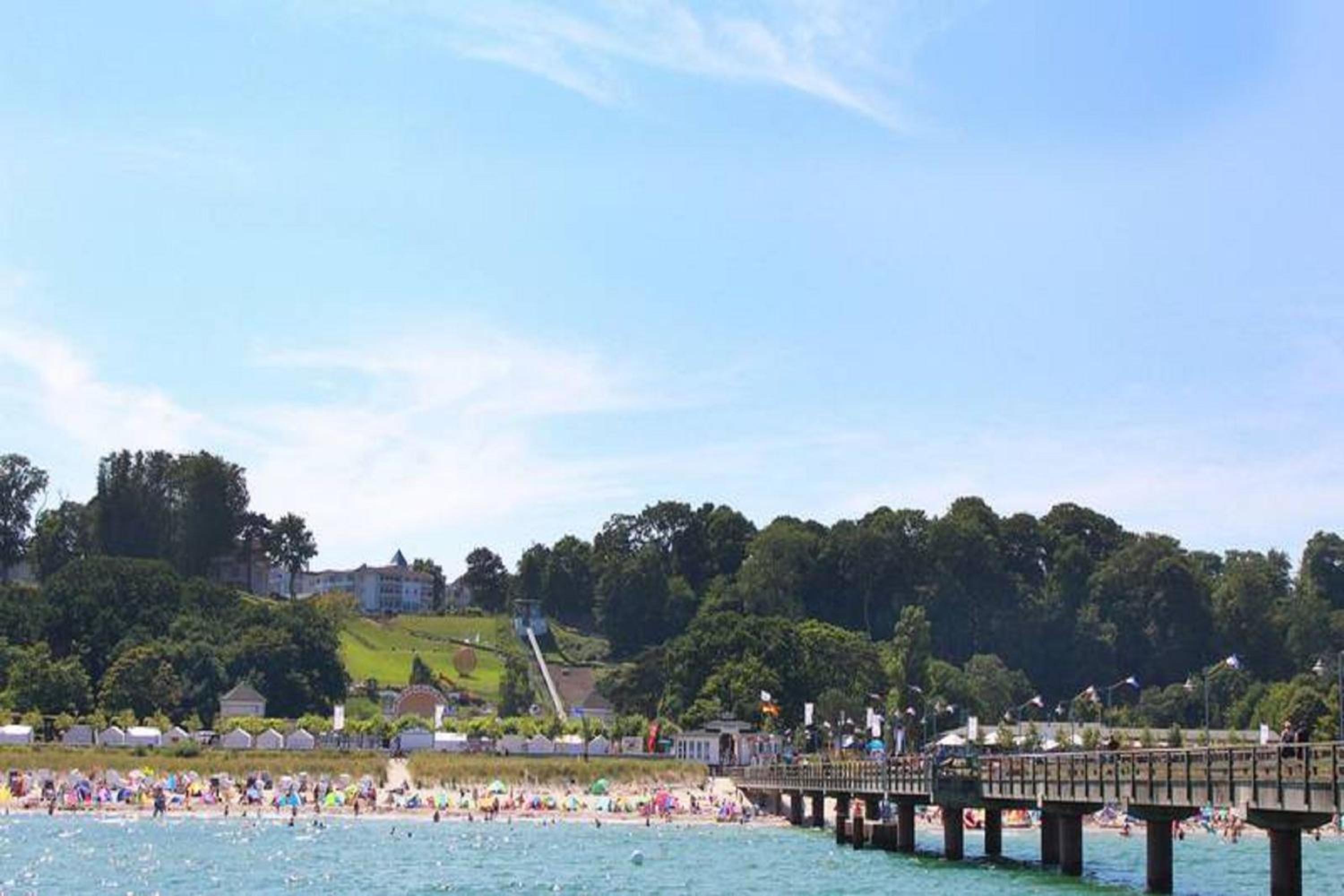 Residenz Strandeck Ferienwohnung 01 mit Sauna- und Schwimmbadnutzung im AHOI Sellin