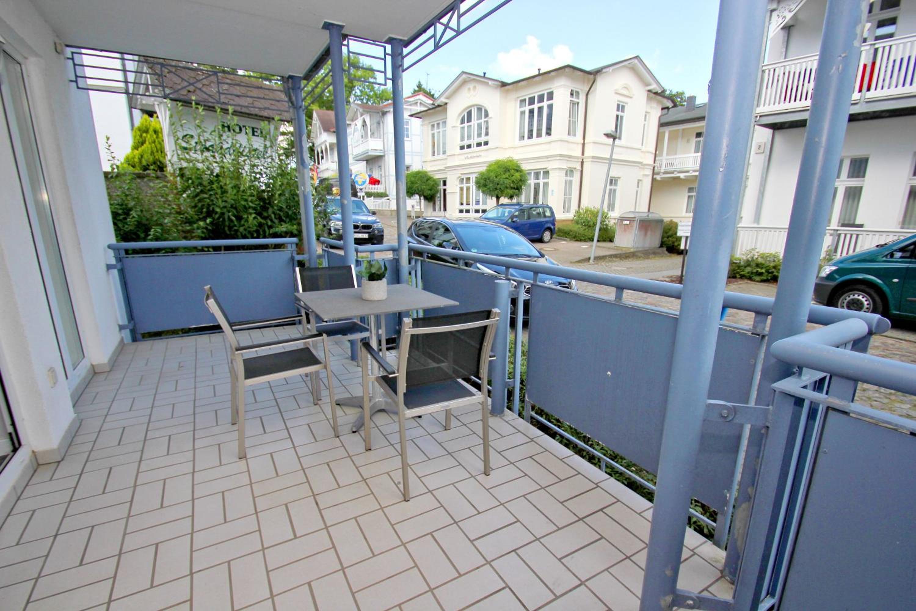 zentrale FeWo mit Balkon, gratis Nutzung vom AHOI Erlebnisbad und Sauna in Sellin - Villa Buskam FeWo 24
