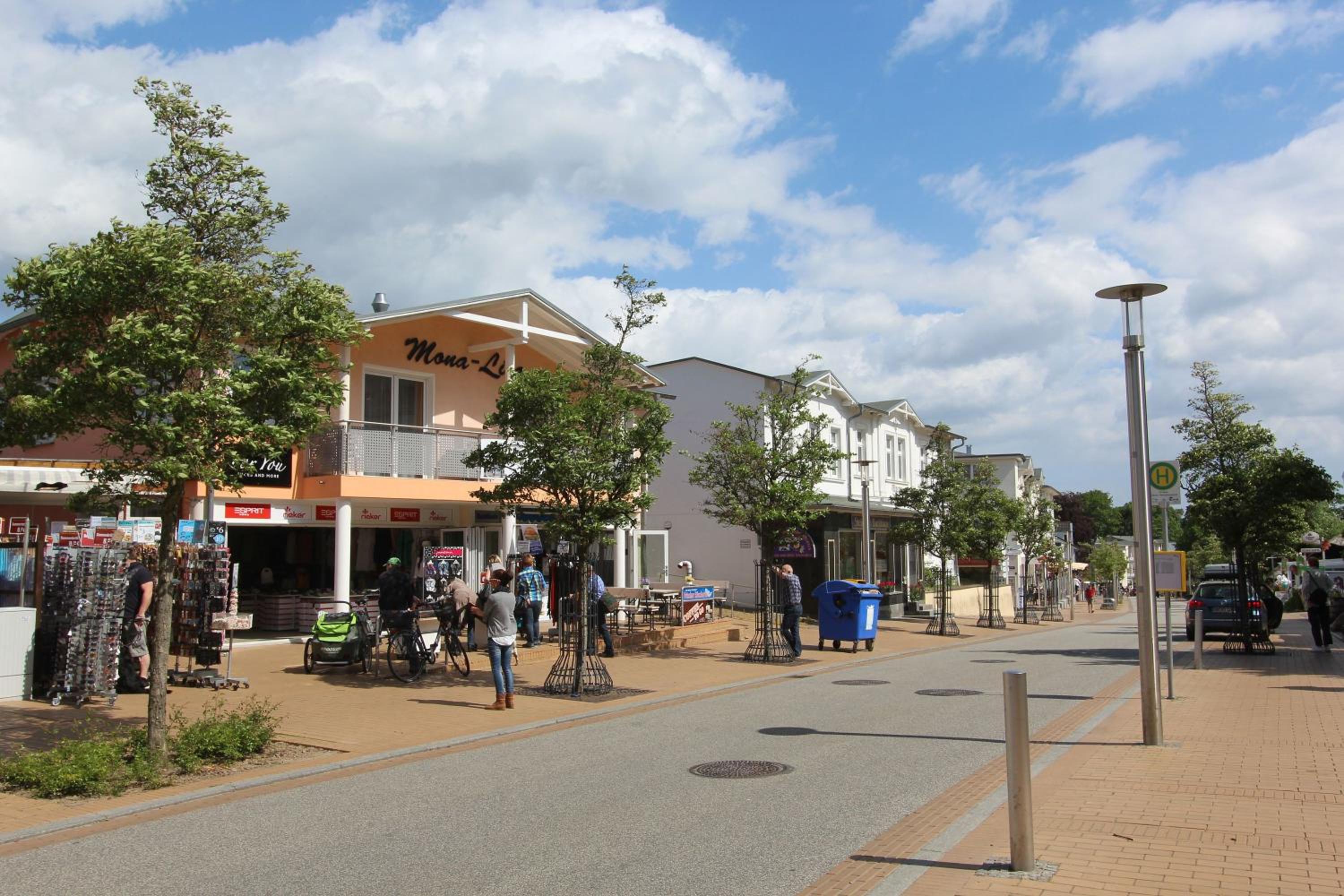 zentrale FeWo mit Balkon, gratis Nutzung vom AHOI Erlebnisbad und Sauna in Sellin - Villa Buskam FeWo 24