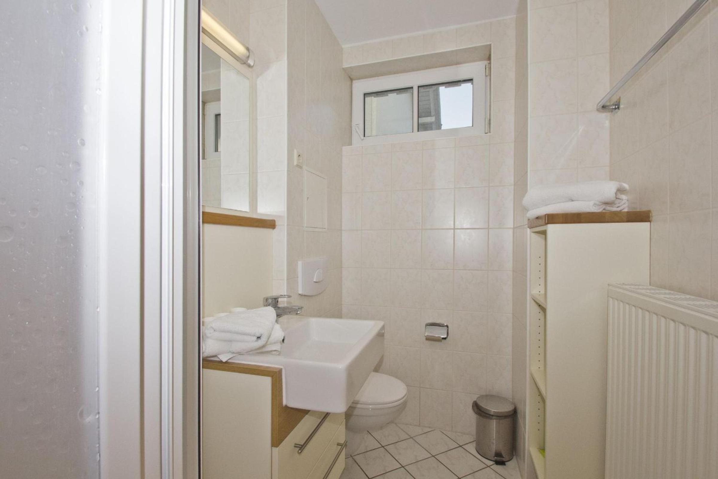 Haus Blick zur See FeWo 04 - mit Sauna- und Schwimmbadnutzung im AHOI Sellin