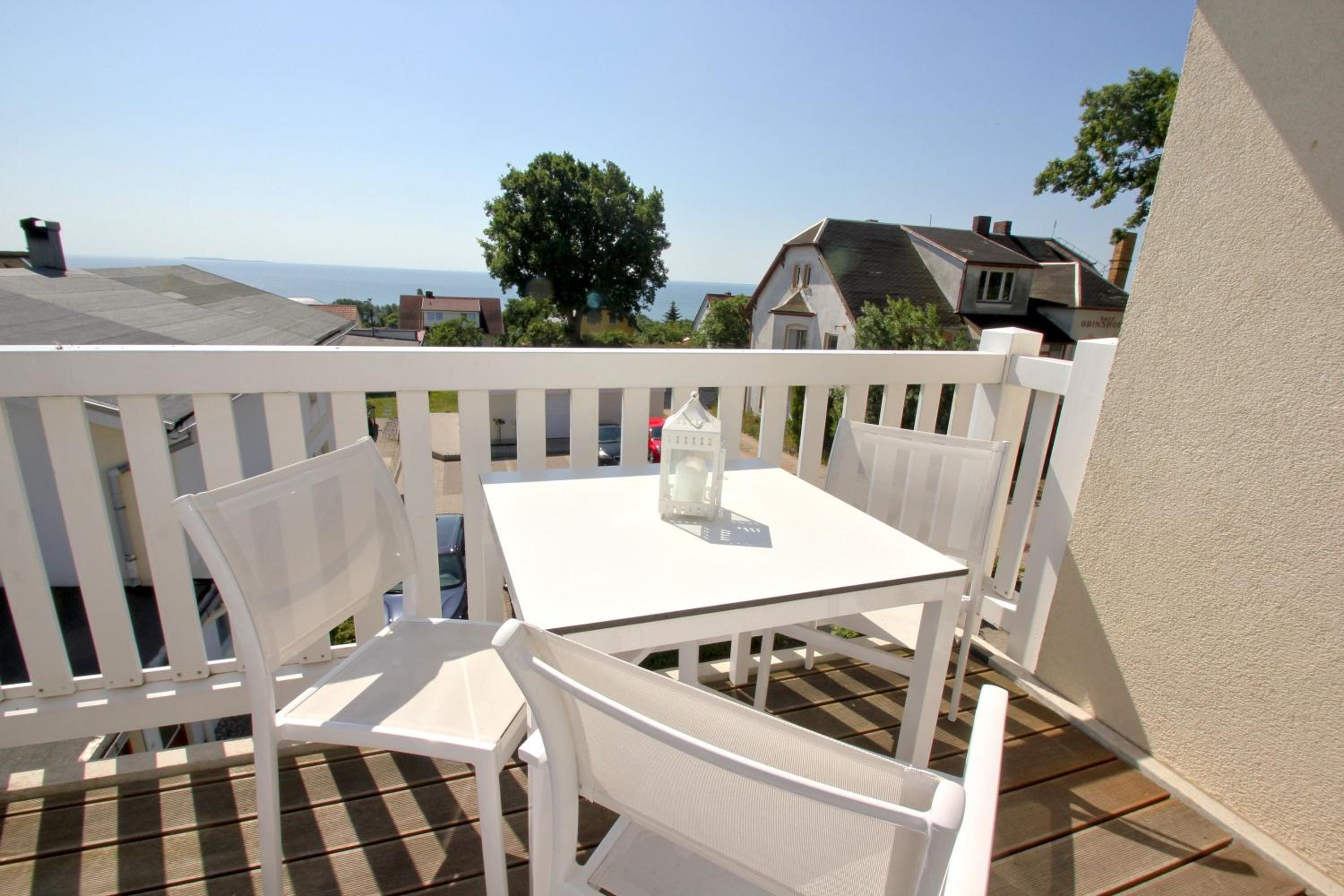 mit Meerblick und Balkon, gratis Nutzung vom AHOI Erlebnisbad und Sauna in Sellin - Meeresblick FeWo 60