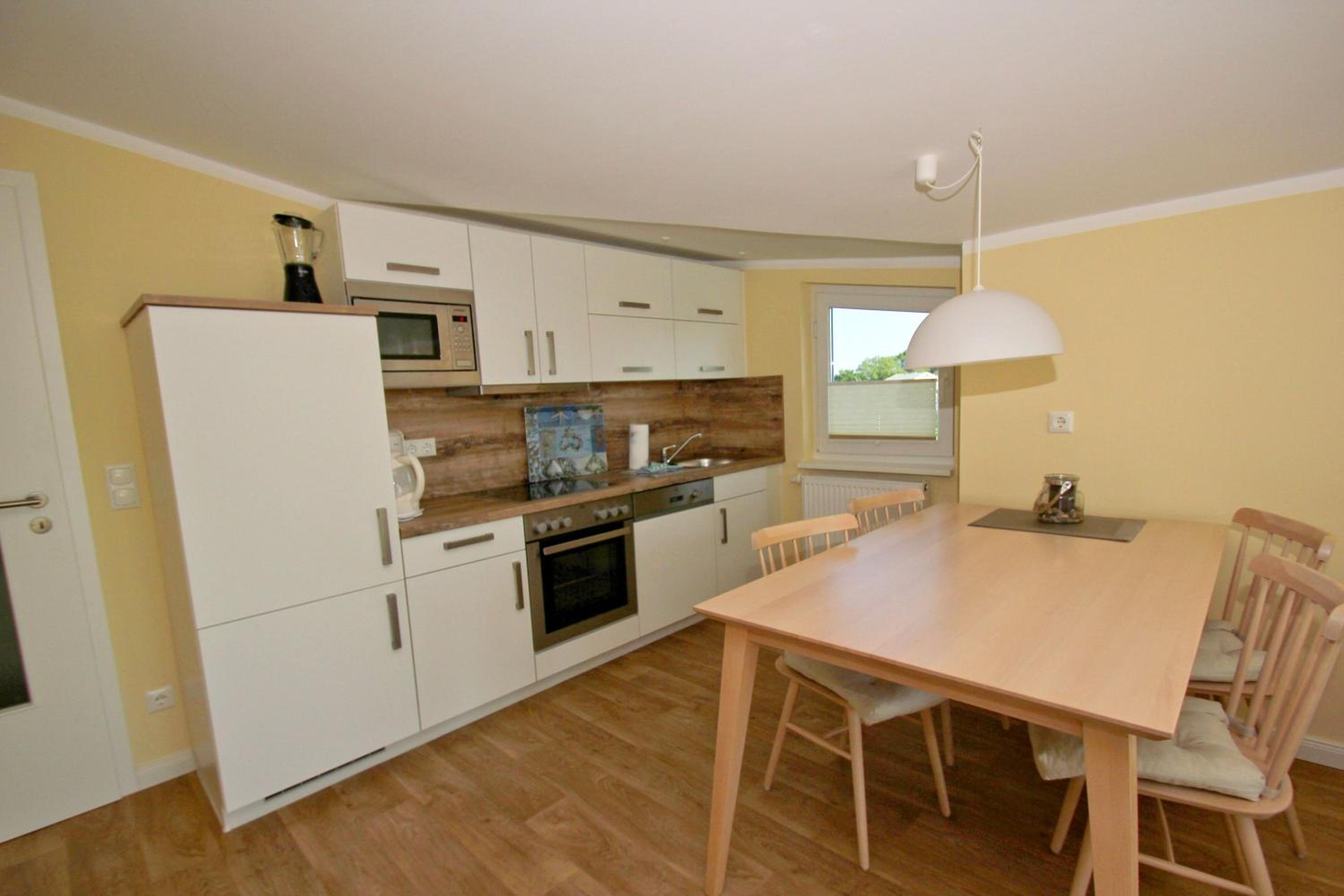 mit Meerblick und Balkon, gratis Nutzung vom AHOI Erlebnisbad und Sauna in Sellin - Meeresblick FeWo 60